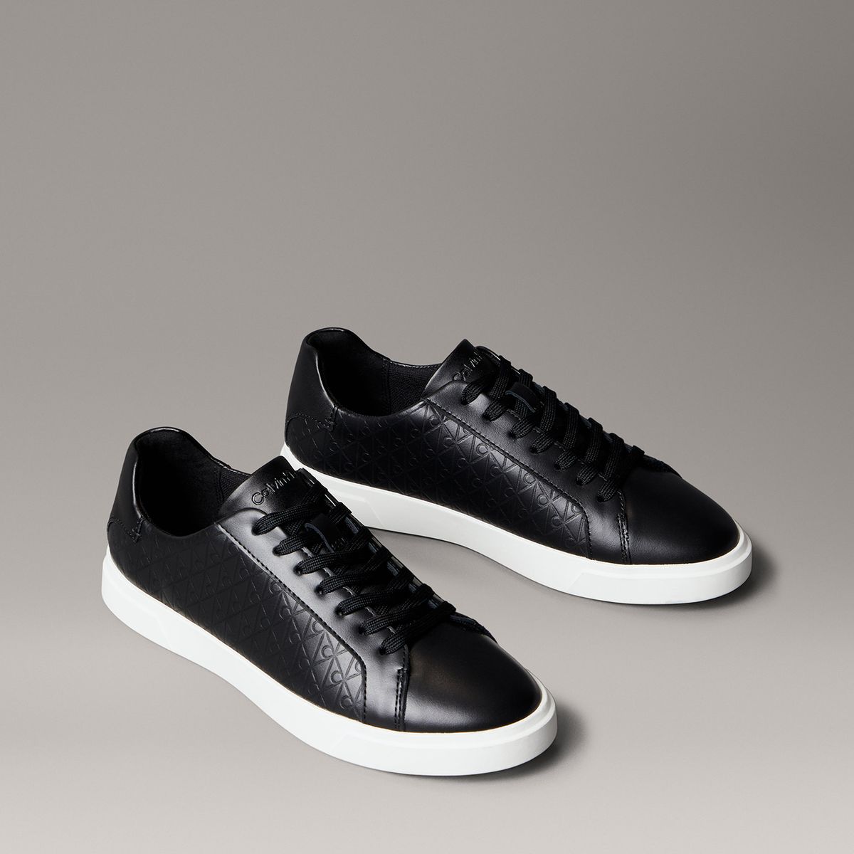 CALVIN KLEIN - Zapatillas con Monograma en Relieve Negro Calvin Klein