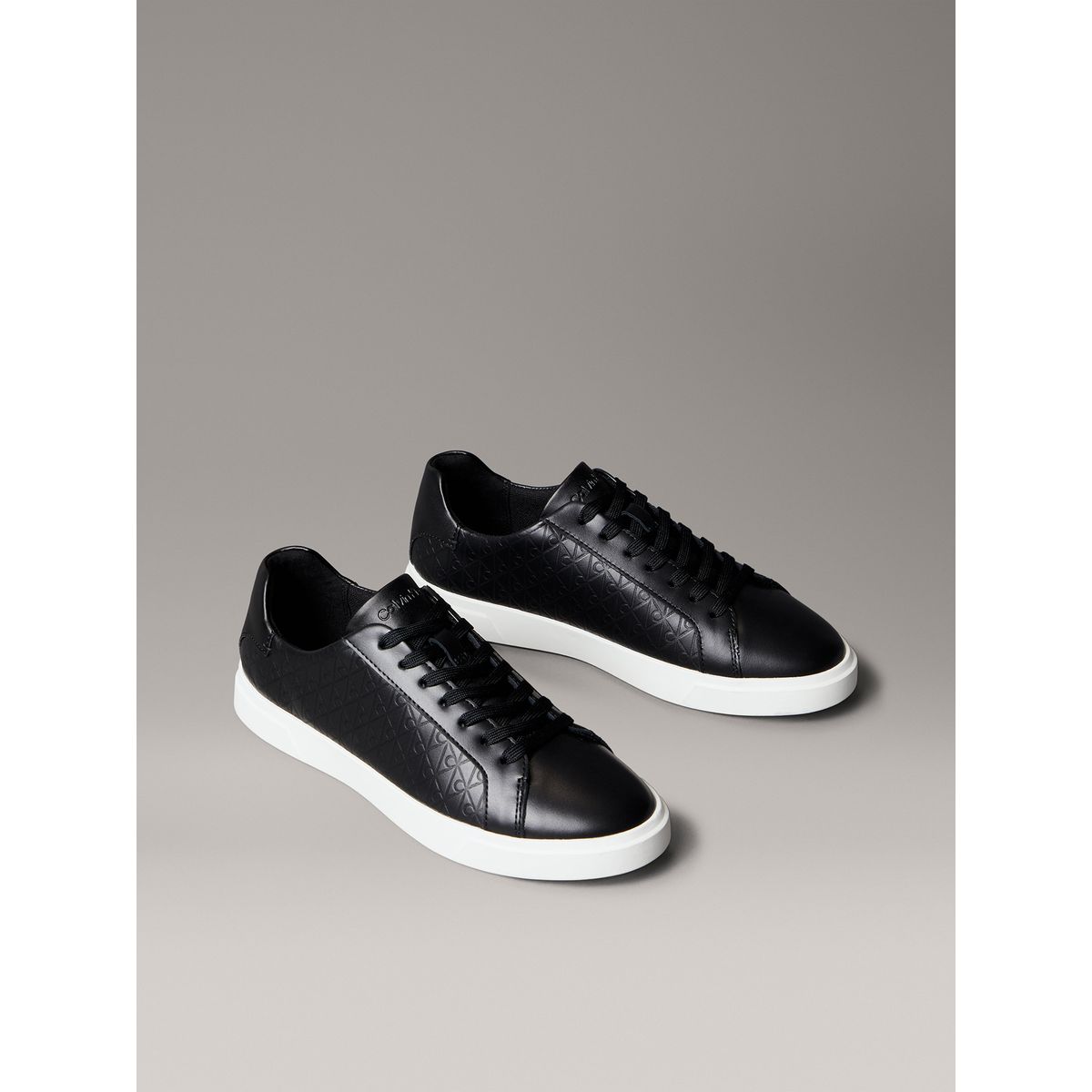 CALVIN KLEIN - Zapatillas con Monograma en Relieve Negro Calvin Klein