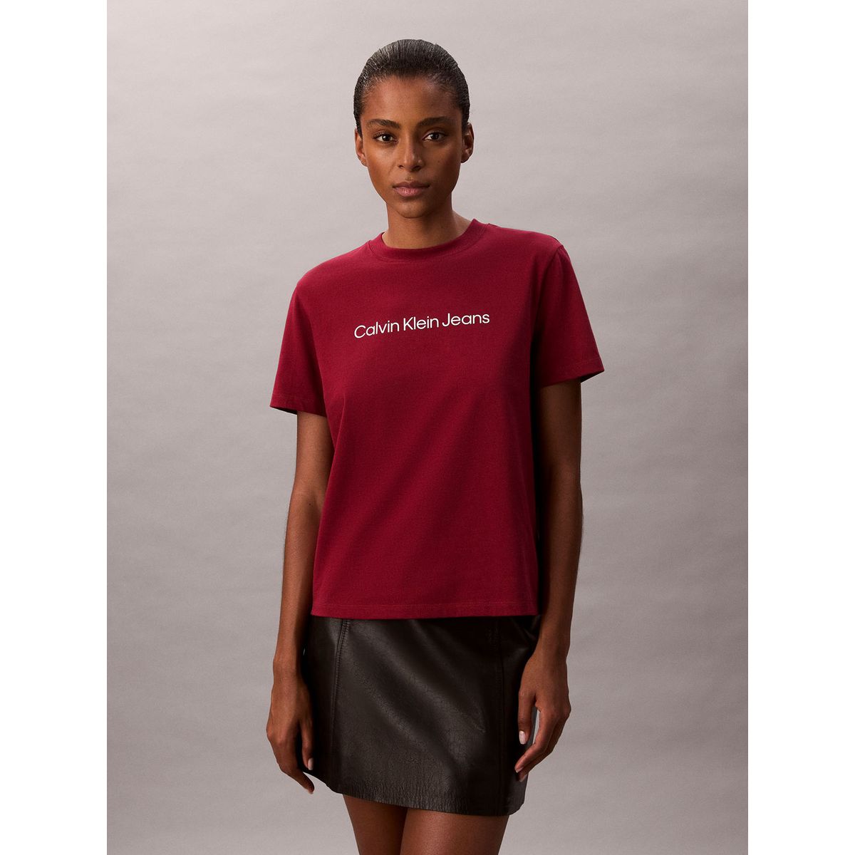 CALVIN KLEIN - Polera Clásica con Logo Estampado
