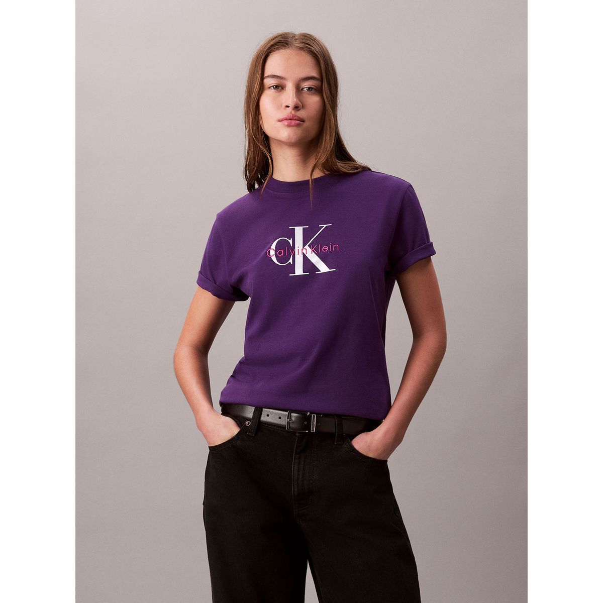 CALVIN KLEIN - Polera Clásica con Monograma Estampado Lila Calvin Klein