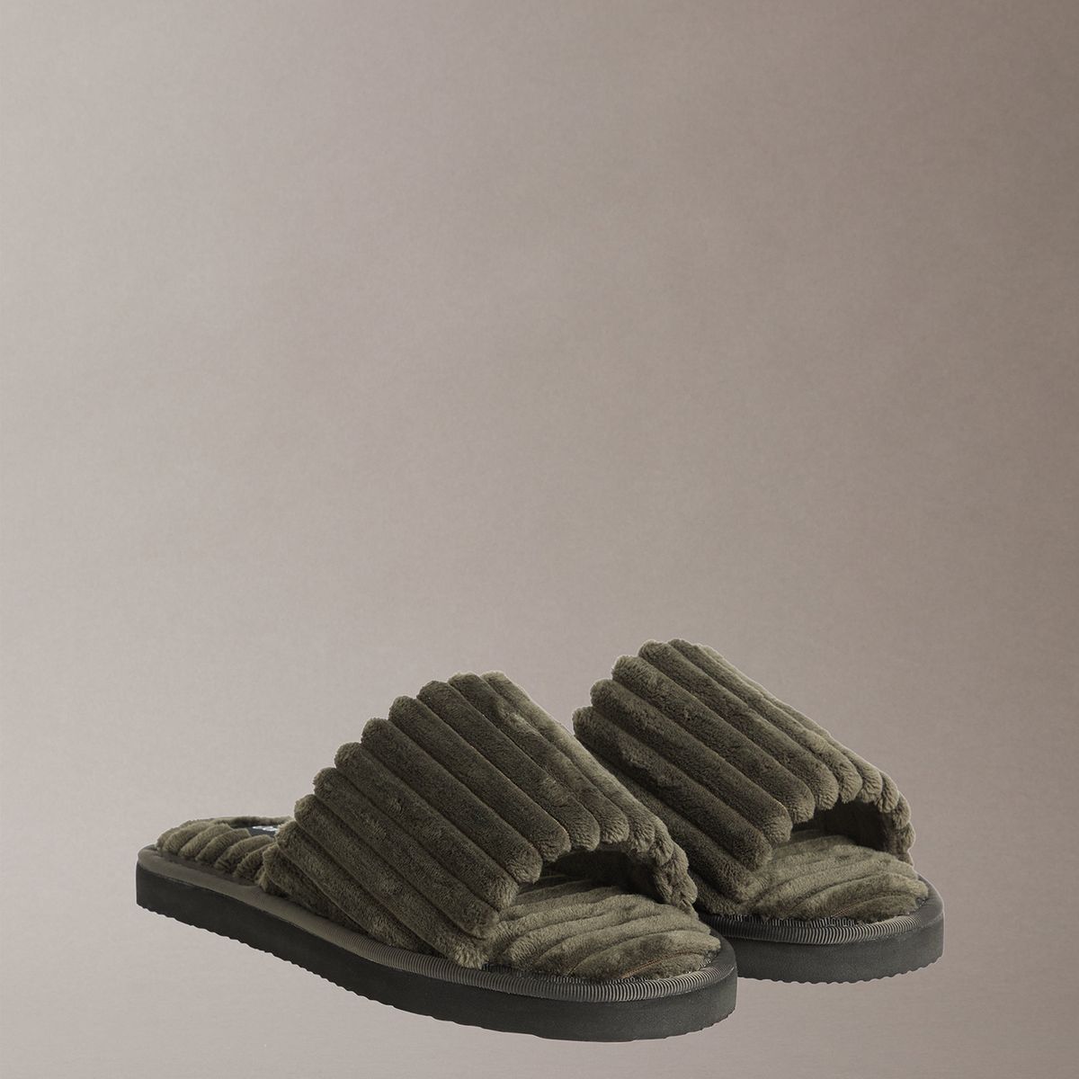 CALVIN KLEIN - Pantuflas Estilo Corduroy Verde Calvin Klein