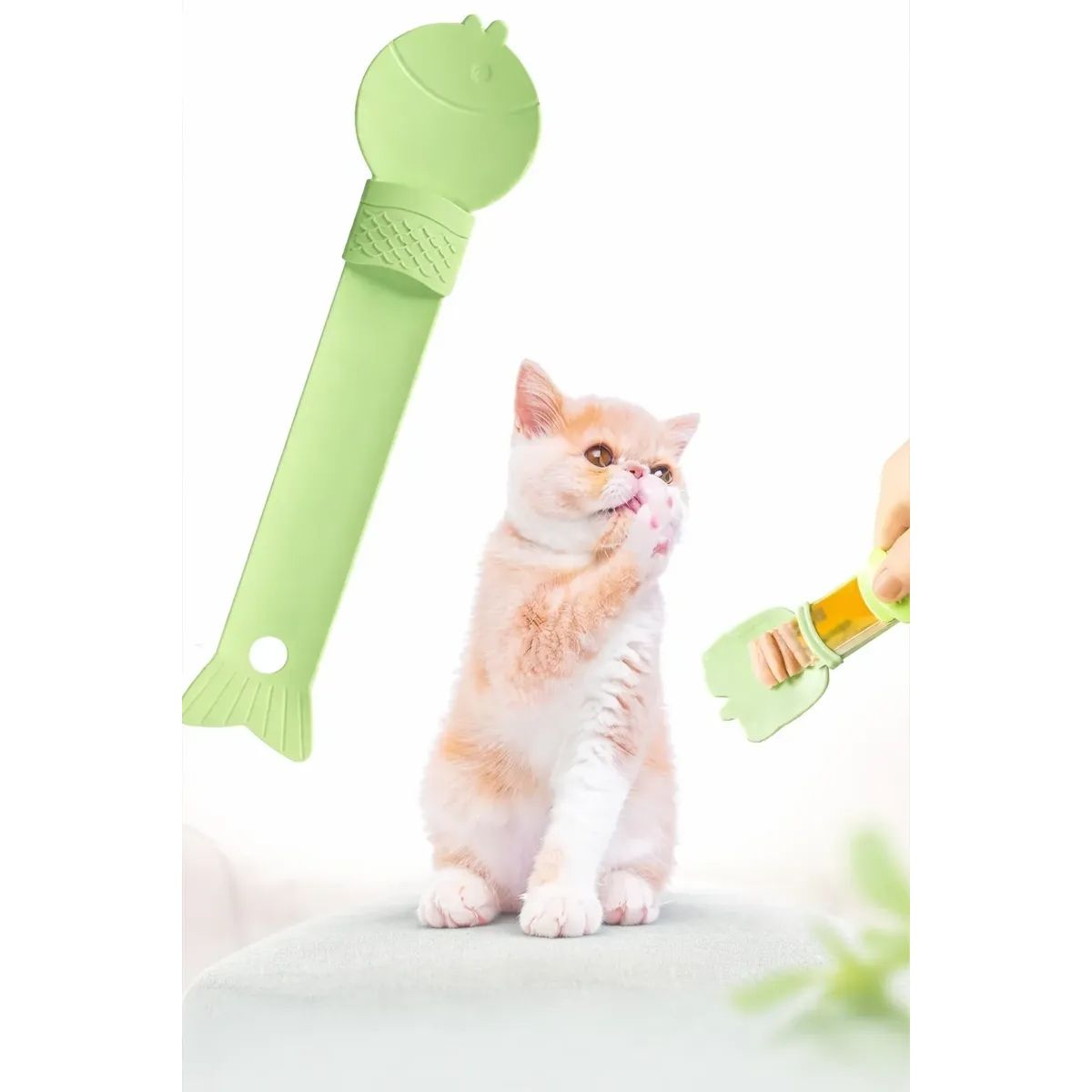 GENERICO - Alimentador Cremoso Perros Gatos Ergonomico Practico Limpio Verde Claro Neutro Elegante Estetica
