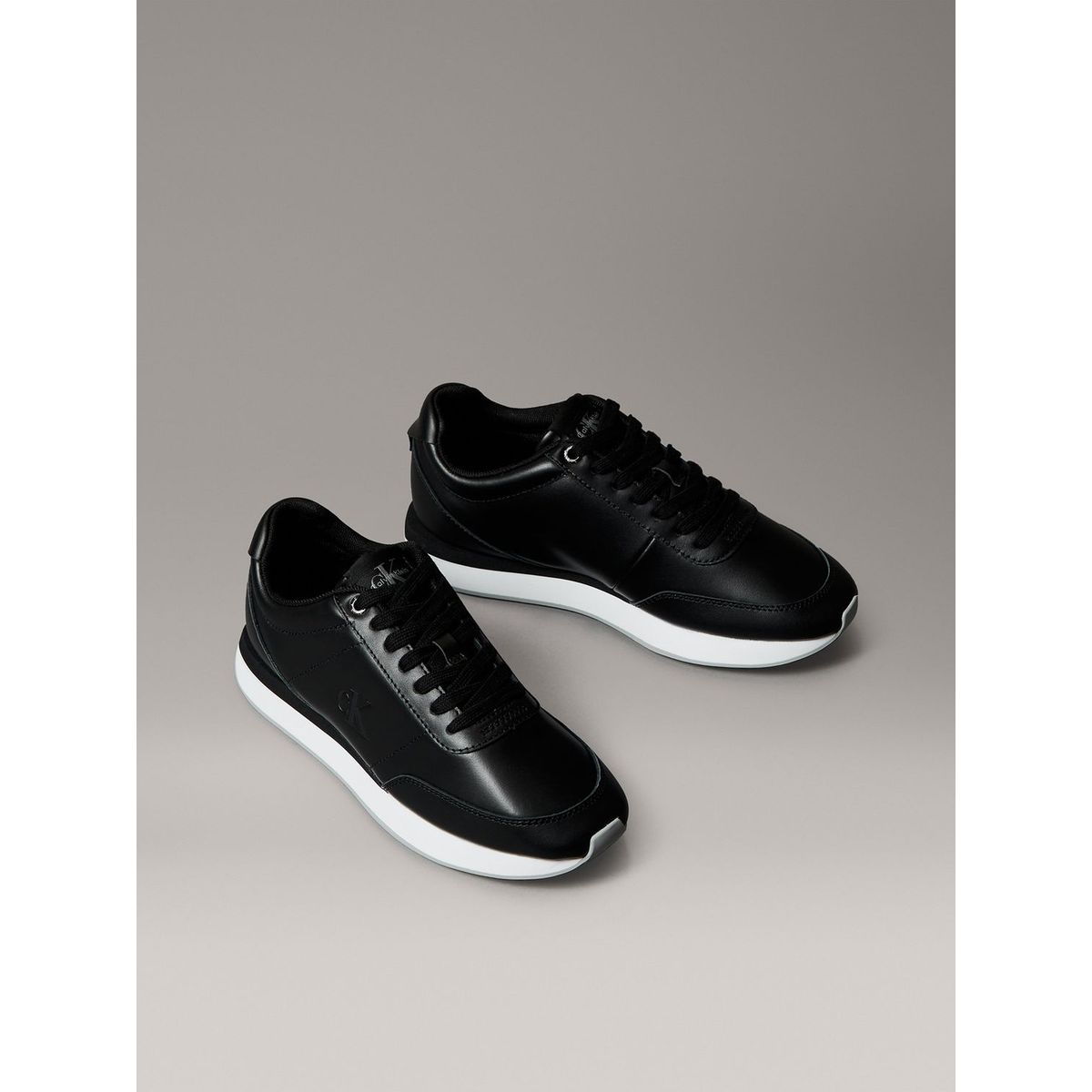 CALVIN KLEIN - Zapatillas Retro Runner de Cuero Negro Calvin Klein