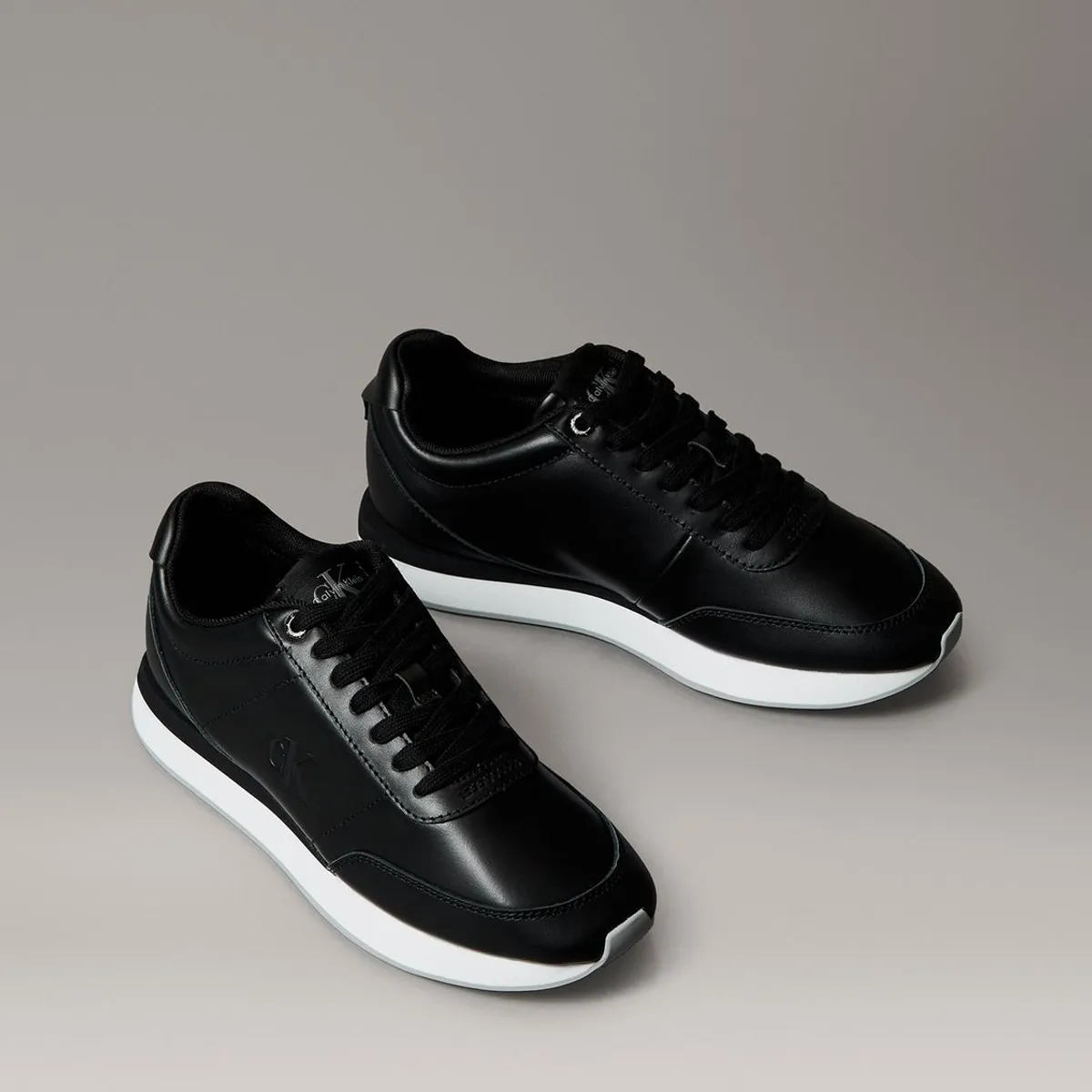 CALVIN KLEIN - Zapatillas Retro Runner de Cuero Negro Calvin Klein