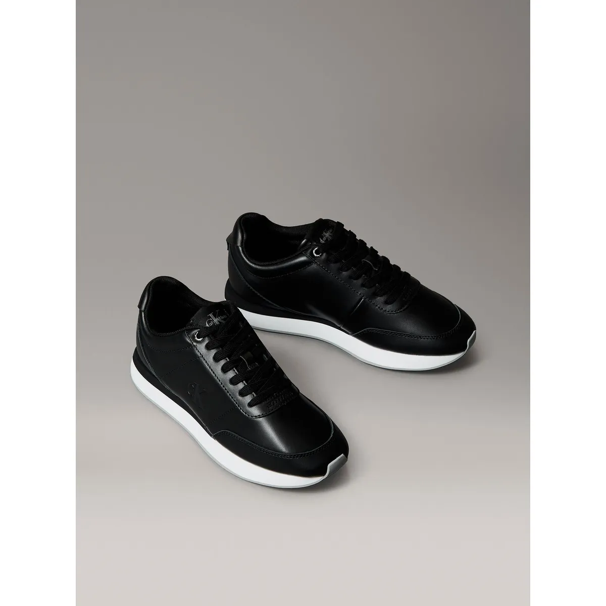 CALVIN KLEIN - Zapatillas Retro Runner de Cuero Negro Calvin Klein