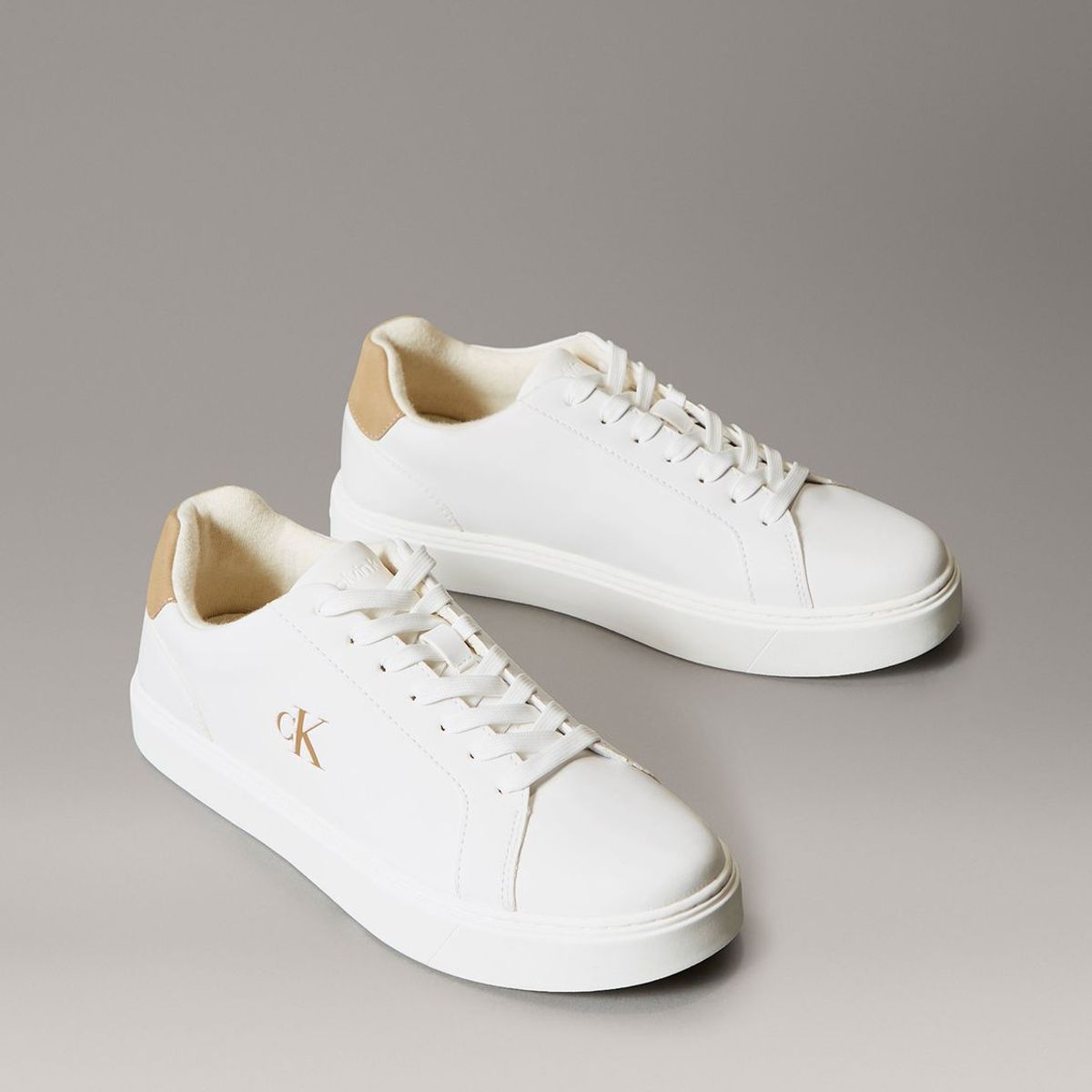 CALVIN KLEIN - Zapatillas Clásicas con Suela Gruesa