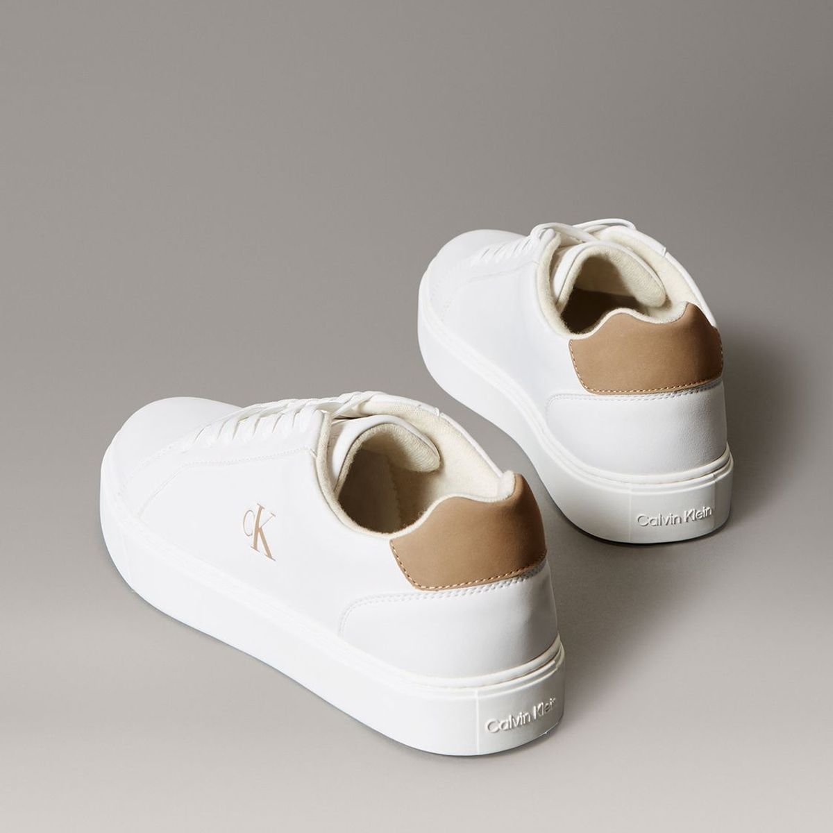 CALVIN KLEIN - Zapatillas Clásicas con Suela Gruesa