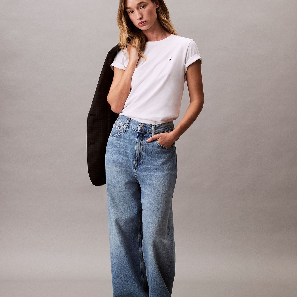 CALVIN KLEIN - Polera de Algodón con Logo de Archivo Blanco Calvin Klein