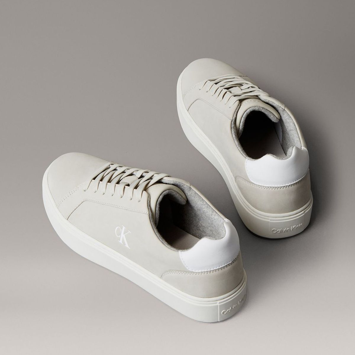 CALVIN KLEIN - Zapatillas Clásicas con Suela Gruesa Beige Calvin Klein