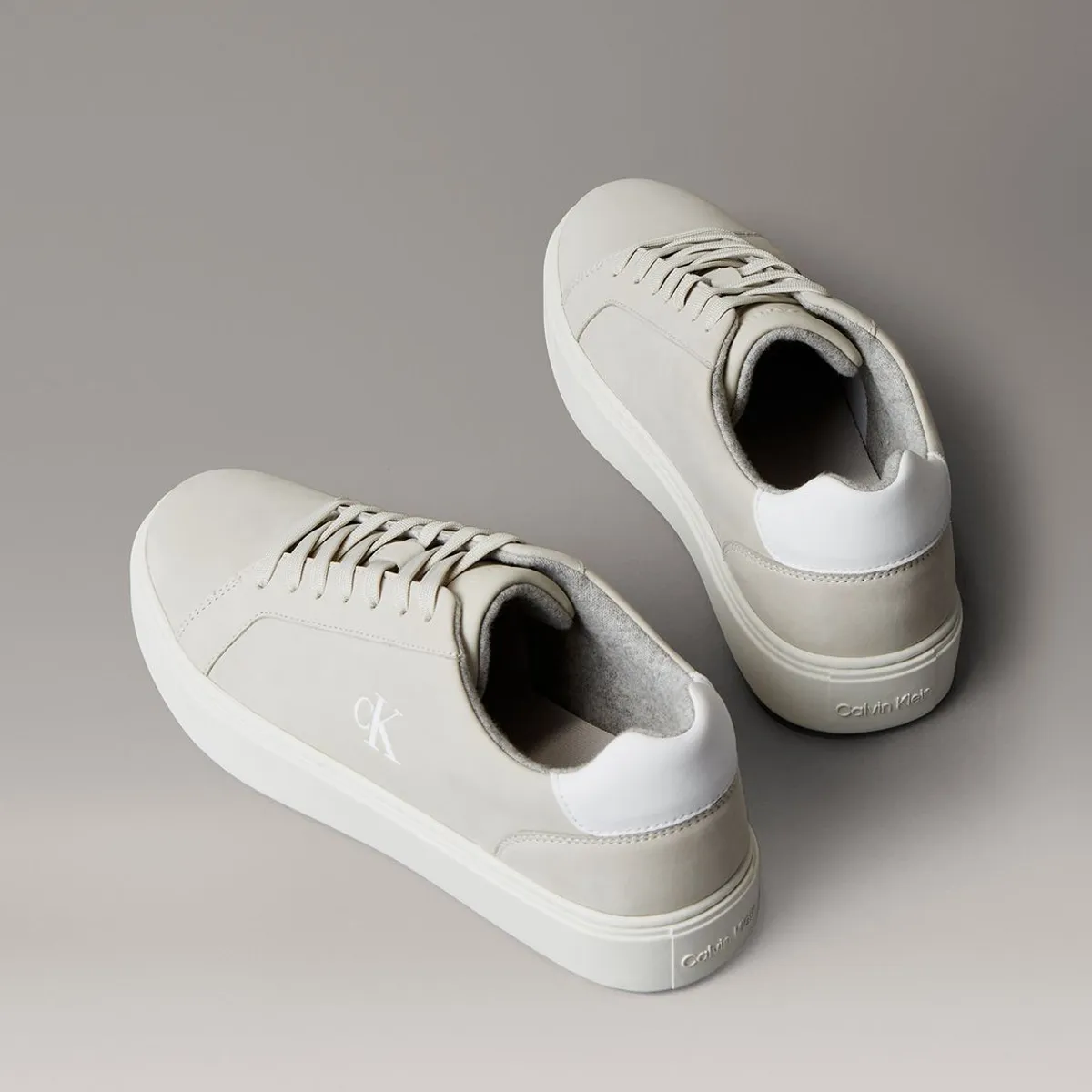CALVIN KLEIN - Zapatillas Clásicas con Suela Gruesa Beige Calvin Klein