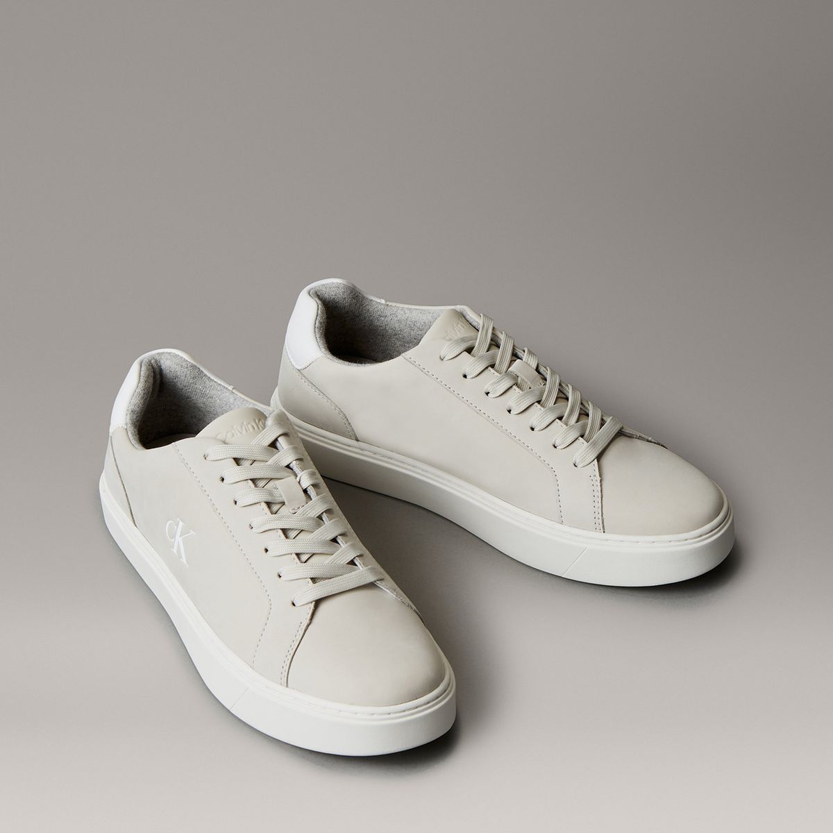 CALVIN KLEIN - Zapatillas Clásicas con Suela Gruesa Beige Calvin Klein