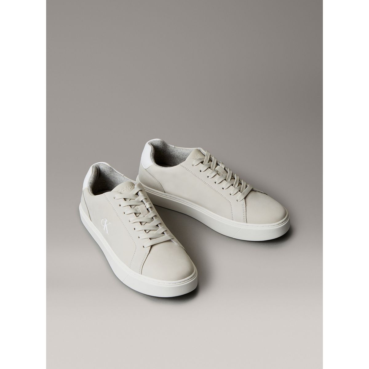 CALVIN KLEIN - Zapatillas Clásicas con Suela Gruesa Beige Calvin Klein