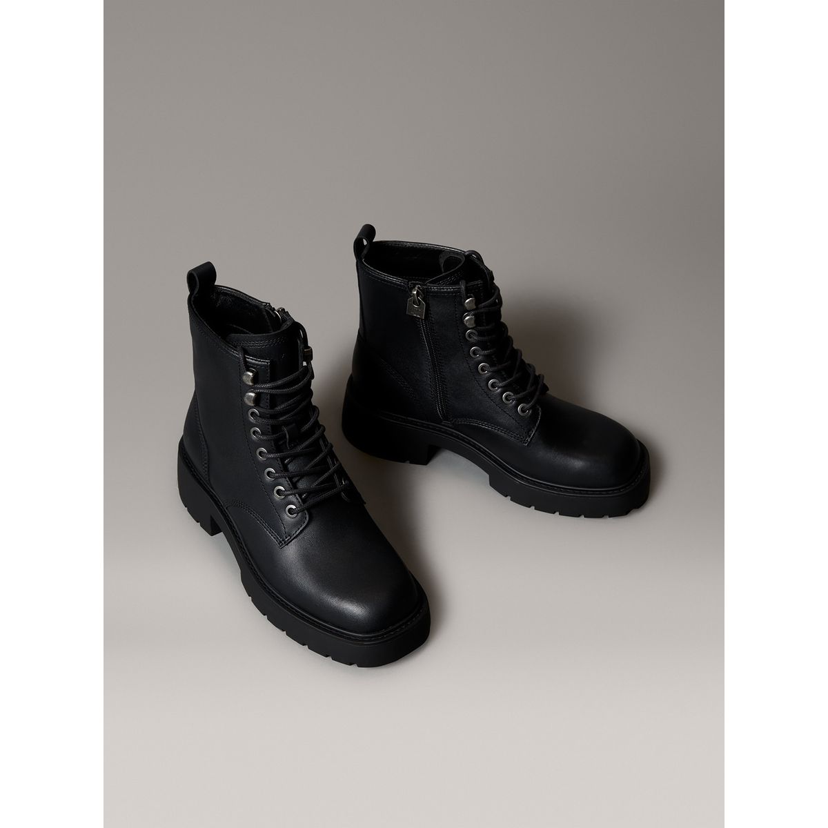 CALVIN KLEIN - Botas Chunky de Cuero Negro Calvin Klein