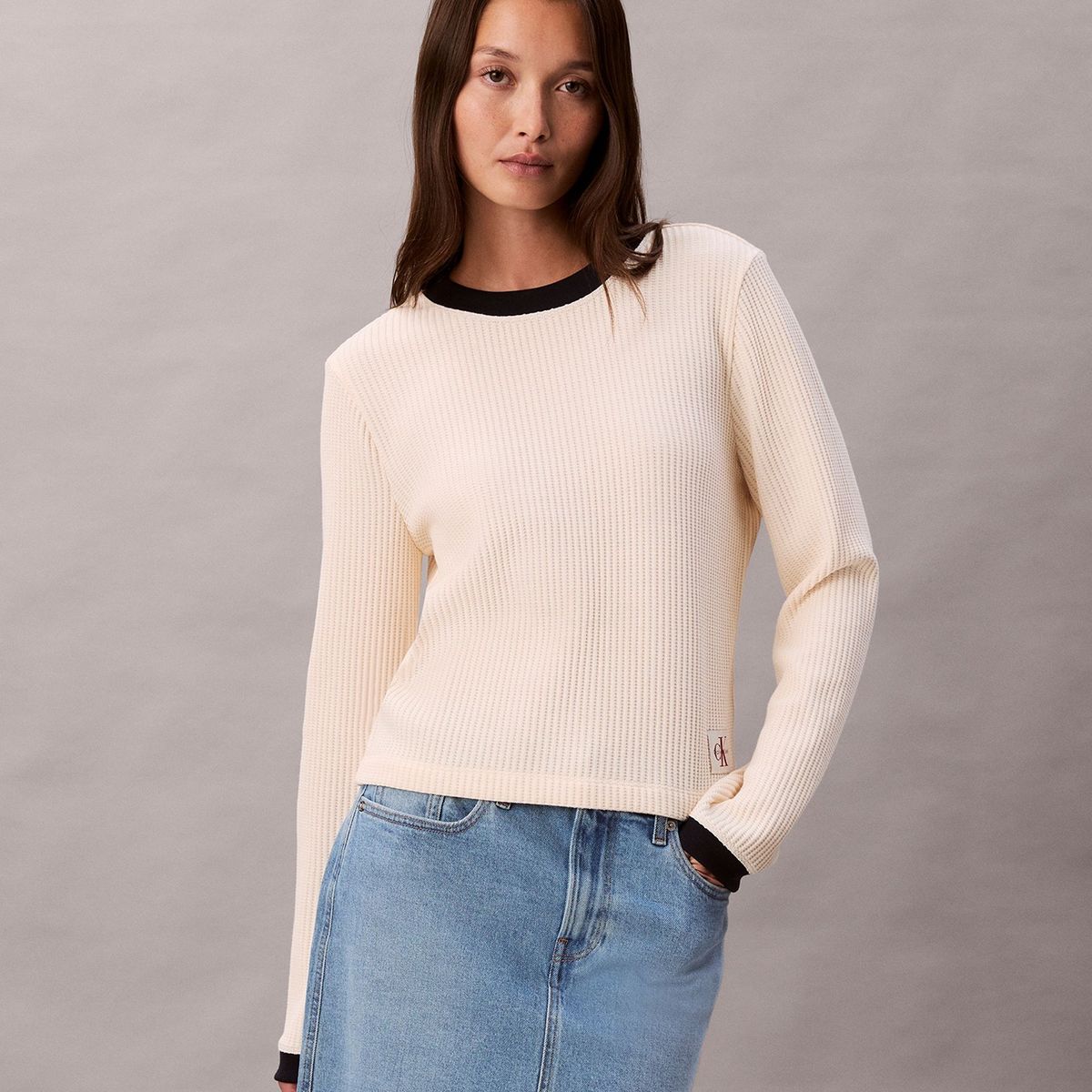 CALVIN KLEIN - Polera Manga Larga con Tejido Acanalado Beige Calvin Klein