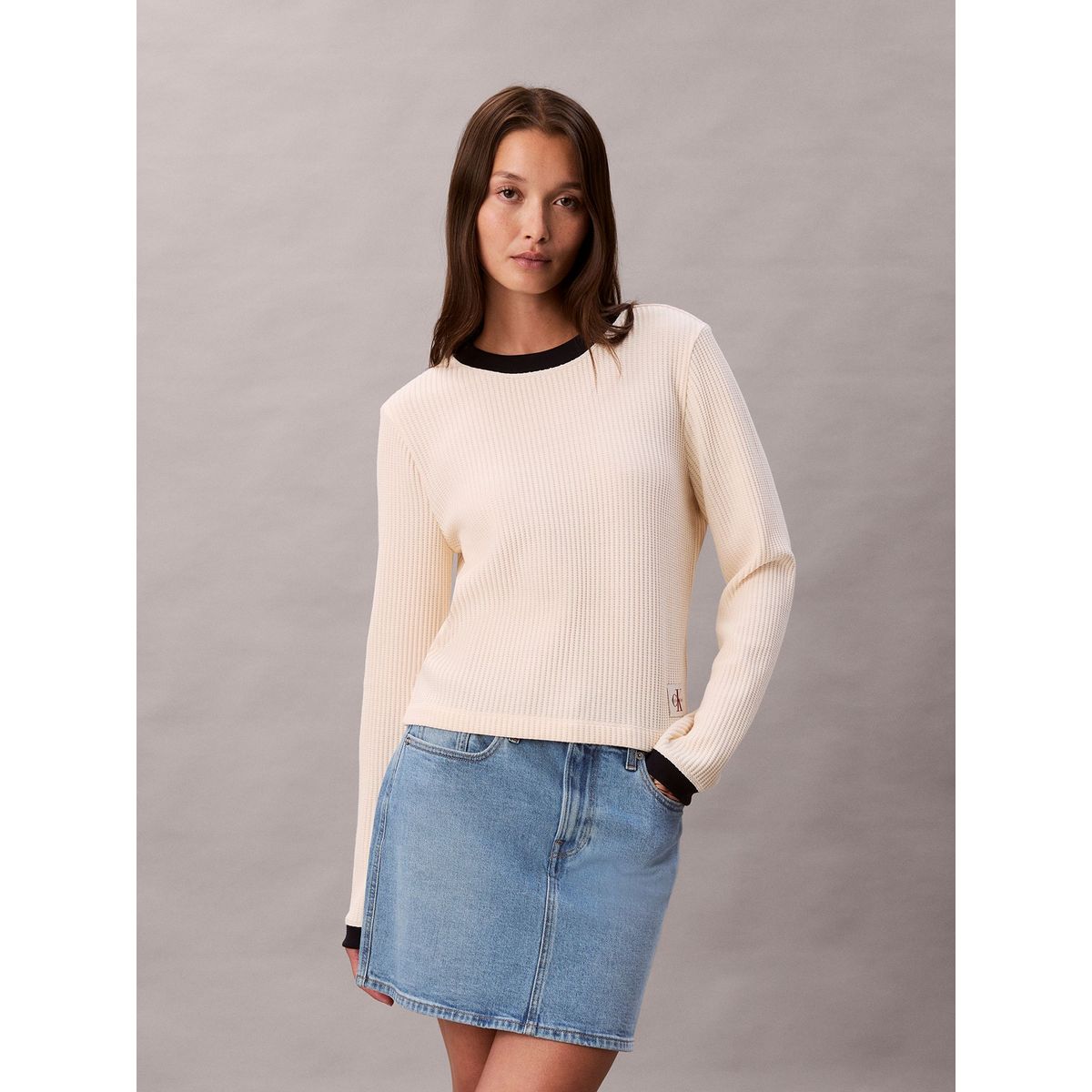 CALVIN KLEIN - Polera Manga Larga con Tejido Acanalado Beige Calvin Klein