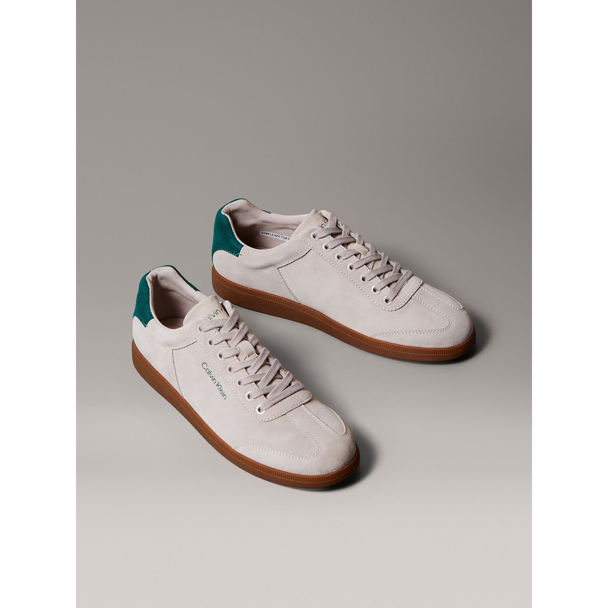 CALVIN KLEIN - Zapatillas de Corte Bajo con Textura de Gamuza Beige Calvin Klein