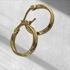 GENERICO - Aros Argolla Acero Inoxidable Dorado Diseño Sutil Cafuné Studio