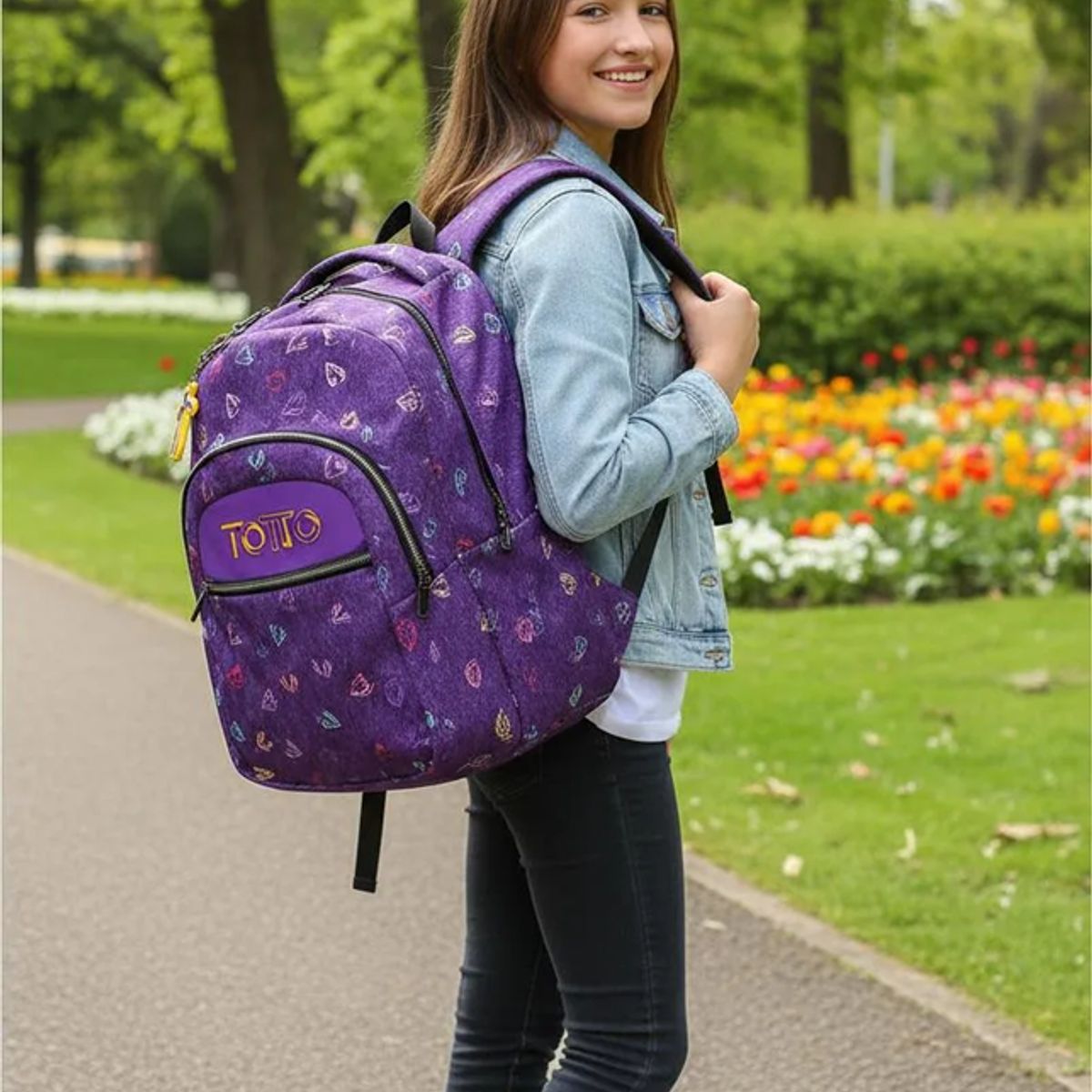 TOTTO - Mochila / Morral Escolar Totto Compacta Moderna Durable Y Ligera 20 L
