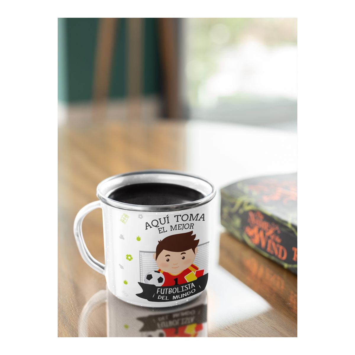GENERICO - Taza Enlozada Entre Goles y Café - Vida de Futbolista H