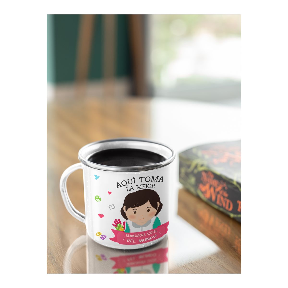GENERICO - Taza Enlozada Entre Ayuda y Aromas de Café Trabajadora Social