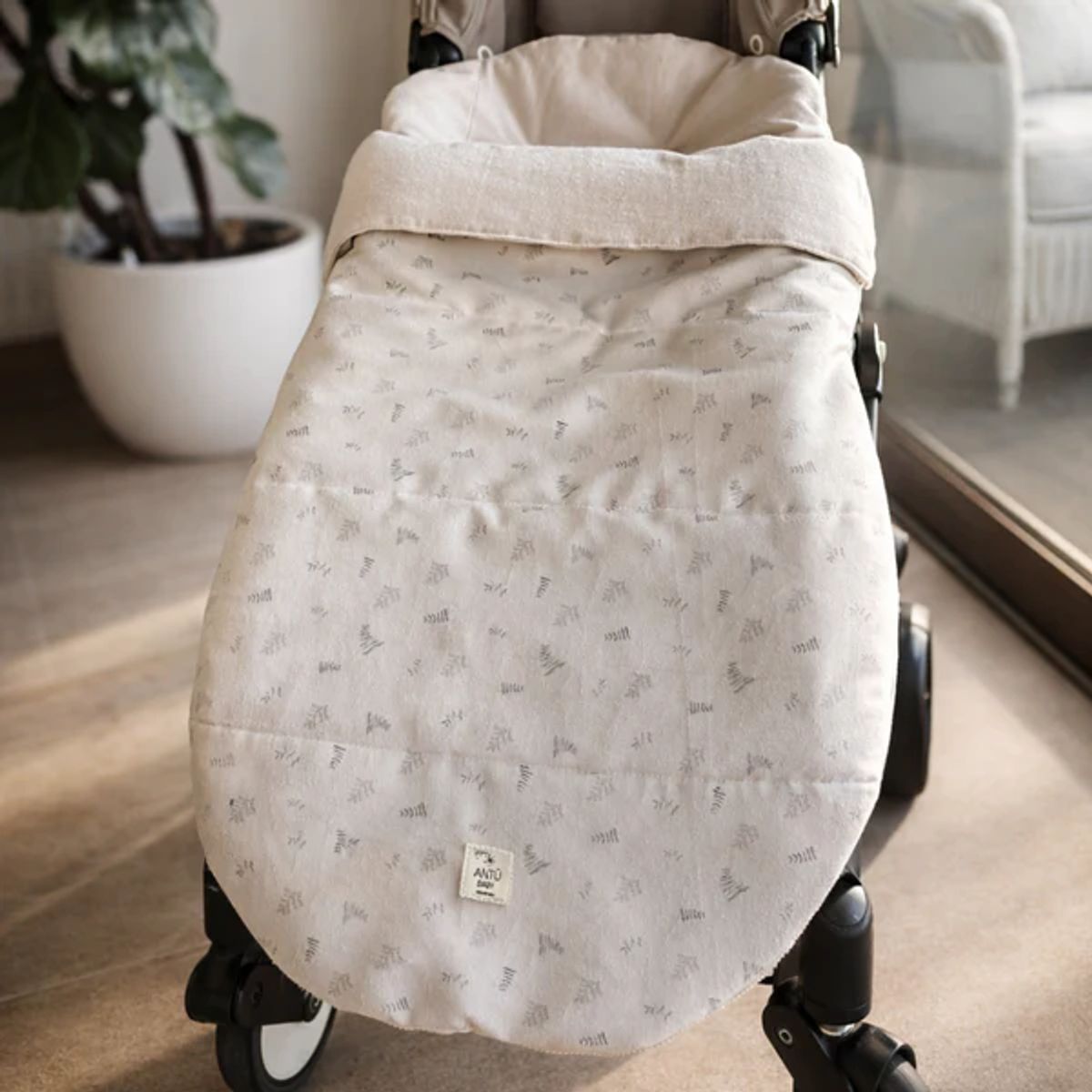 ANTU BABY - Saquito para Coches XL - Hojitas - Antü Baby