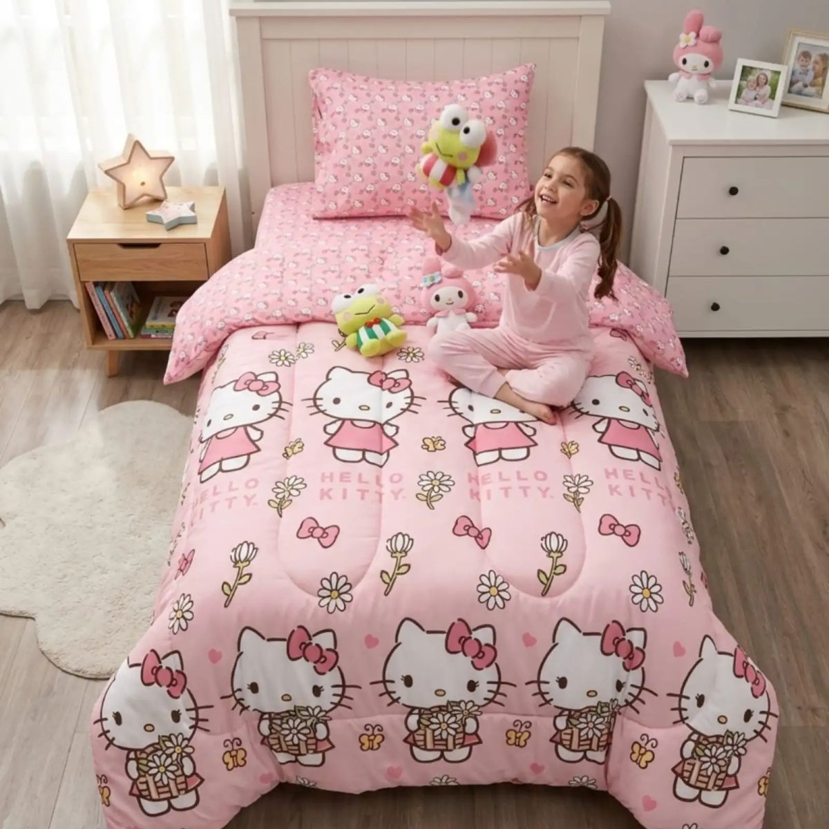 GENERICO - Plumón Hello Kitty Diseño Margarita Plaza y Media con funda