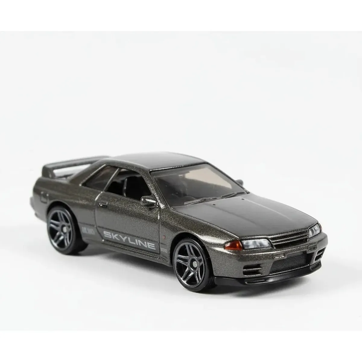 HOT WHEELS - Hot Wheels XL Nissan Skyline Gt-R BNR32 143