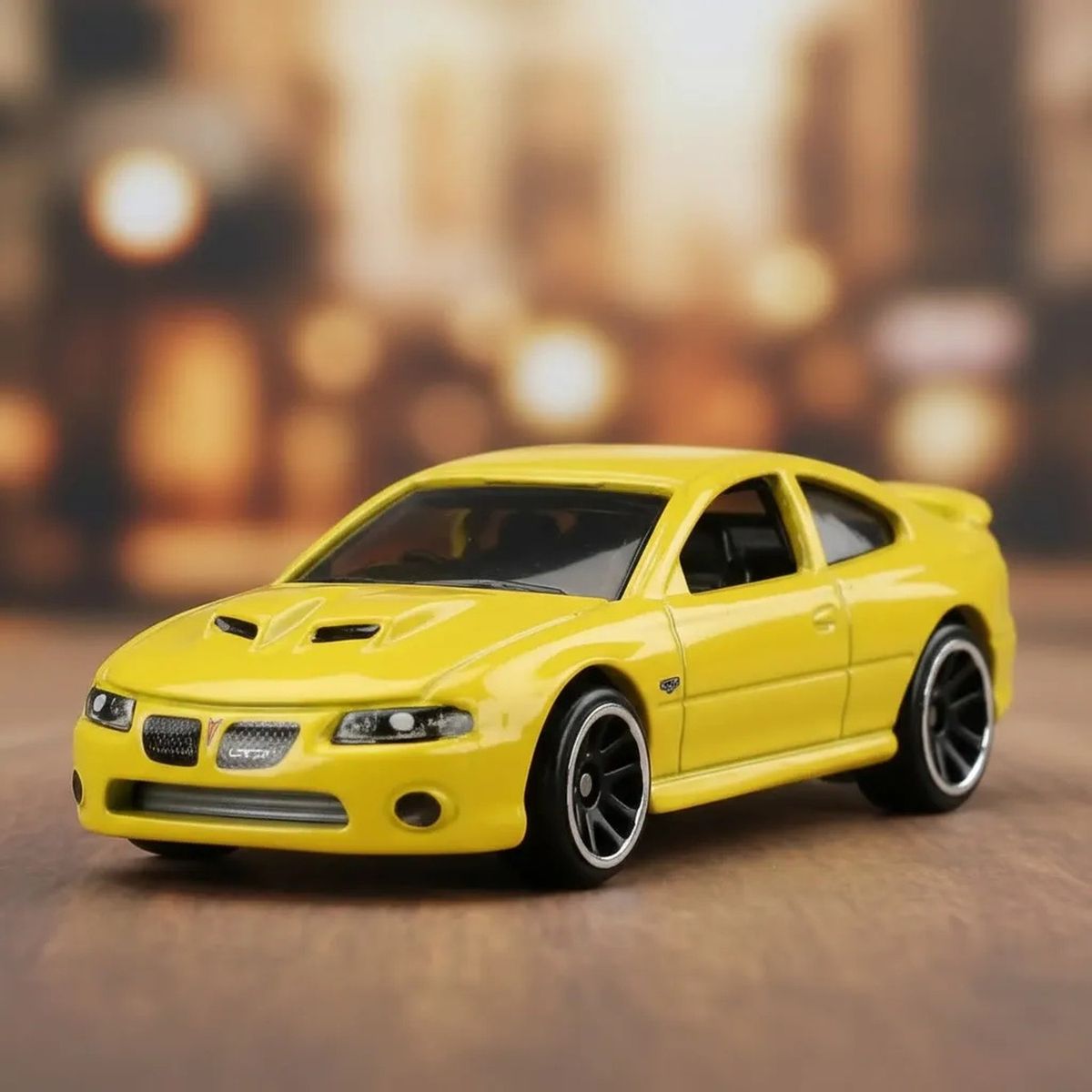 HOT WHEELS - Pontiac Series 2006 Pontiac Gto Hot Wheels Silver 1/64