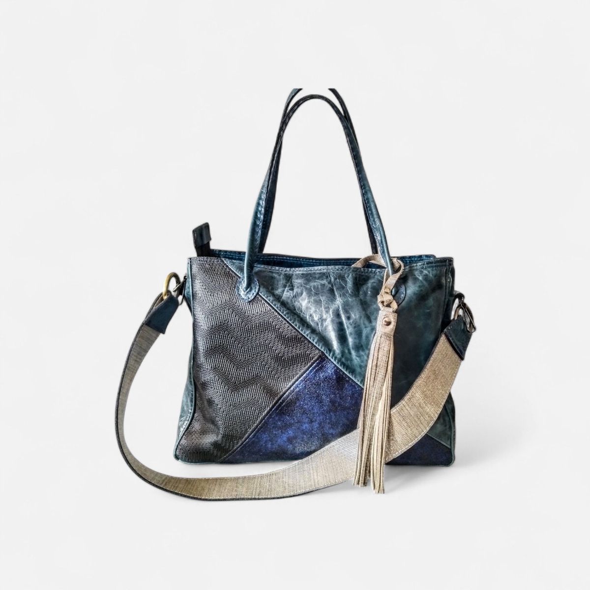 GENERICO - Cartera de cuero Leticia azul , fausta y guapa