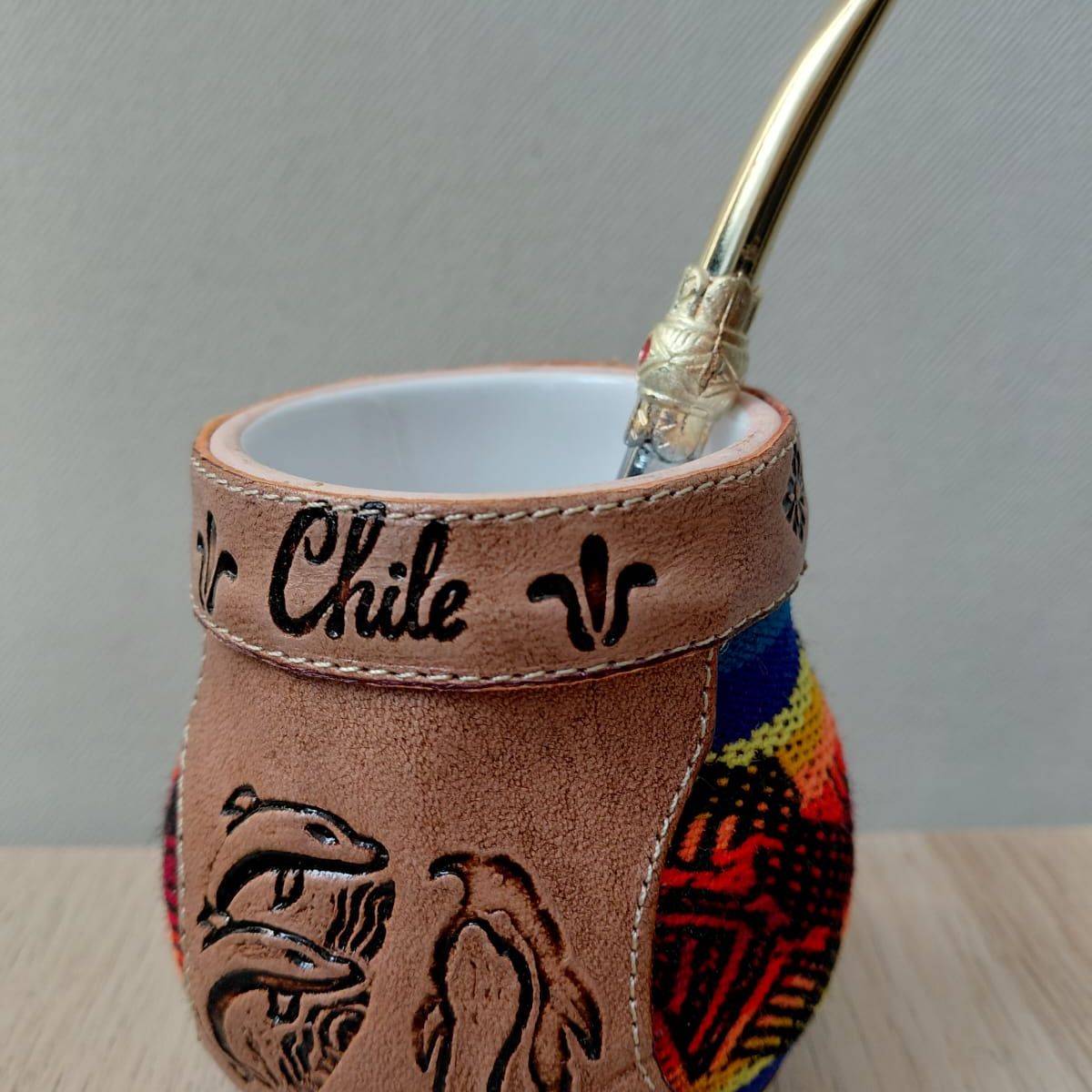 GENERICO - Mate Ceramica 120 ml Con Aguayo y Cuero Mediano Mas Bombilla