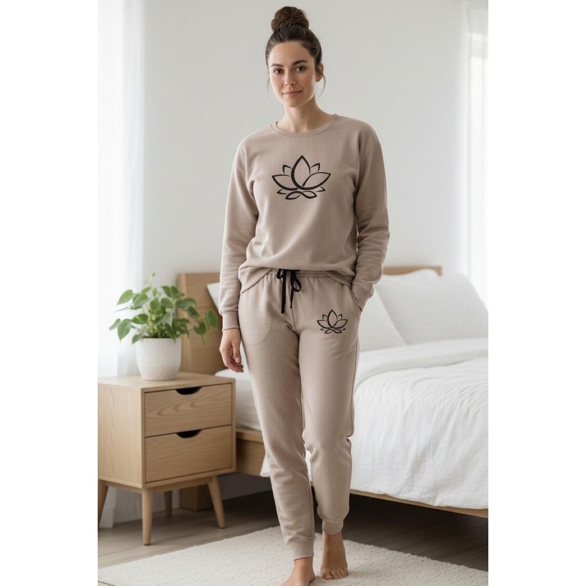 KOWHAI - Pijama Franela Mujer Estampado Flor de Loto Beige