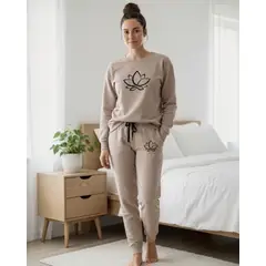 KOWHAI - Pijama Franela Mujer Estampado Flor de Loto Beige