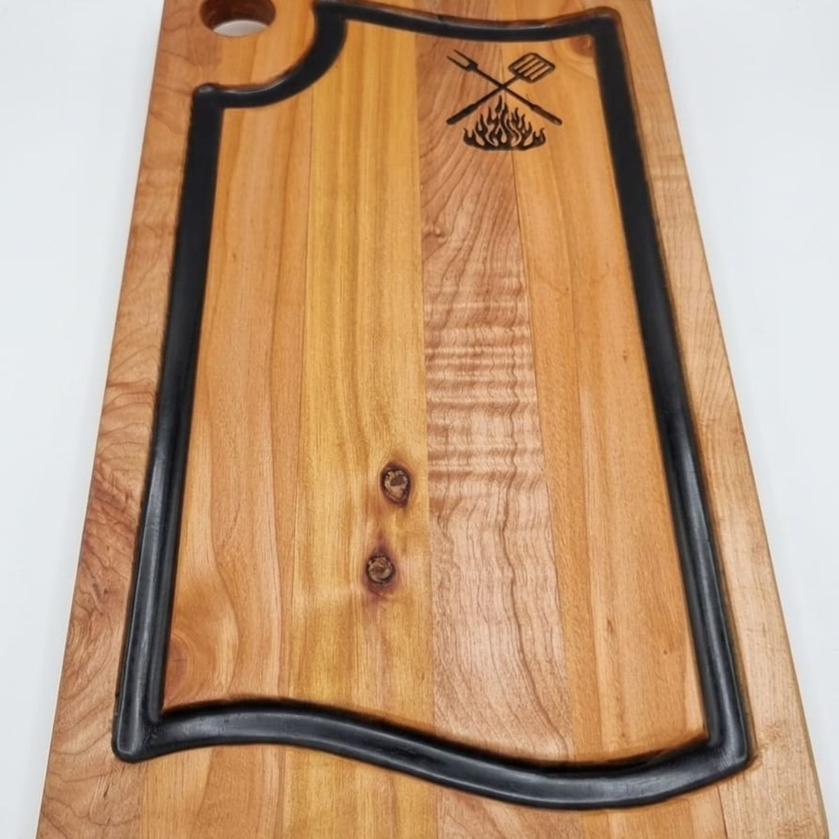 MARFELD MUEBLES - TABLA PARA PICAR MADERA NOBLE RESINA NEGRA