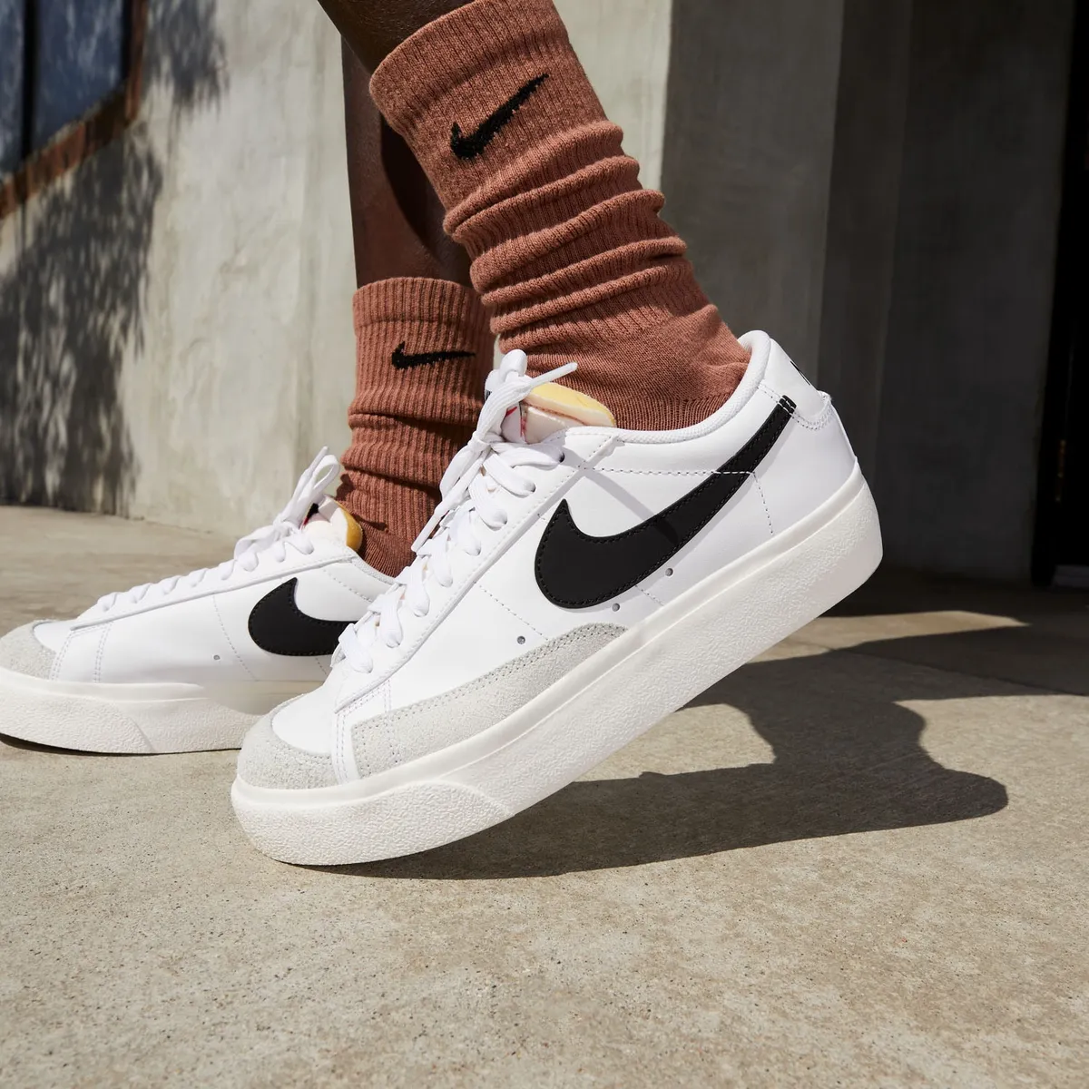 NIKE - Blazer Low Platform Zapatilla Urbana Mujer Blanco Nike