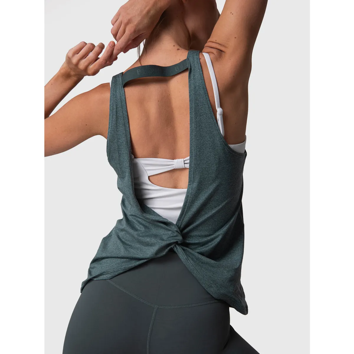 BSOUL - Polera Mujer Tank Cloe Aloe Verde BSOUL