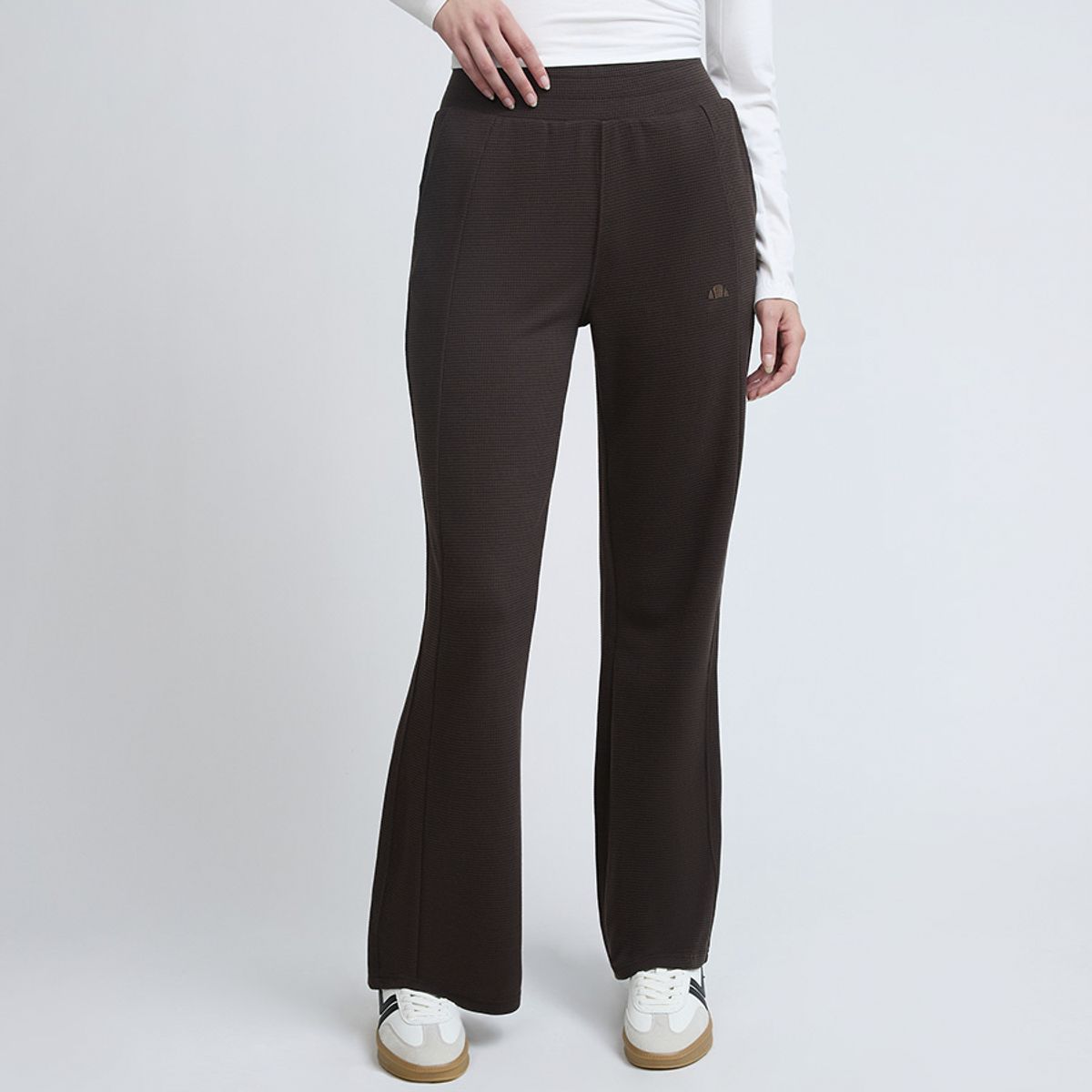 ELLESSE - PANTALON MUJER ELLESSE LIZMAR CAFÉ