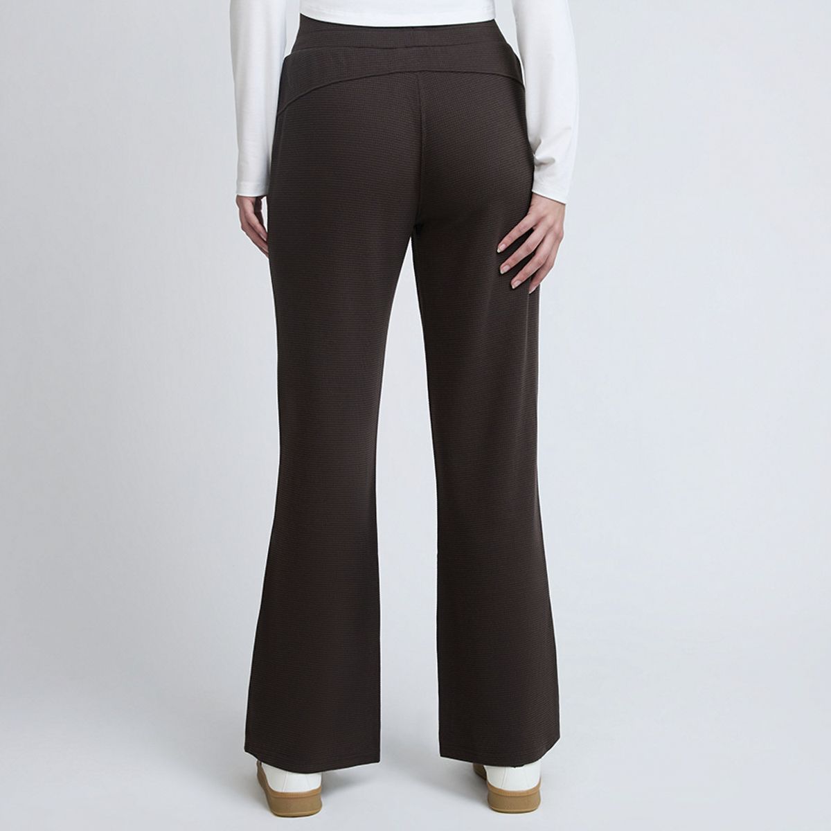 ELLESSE - PANTALON MUJER ELLESSE LIZMAR CAFÉ