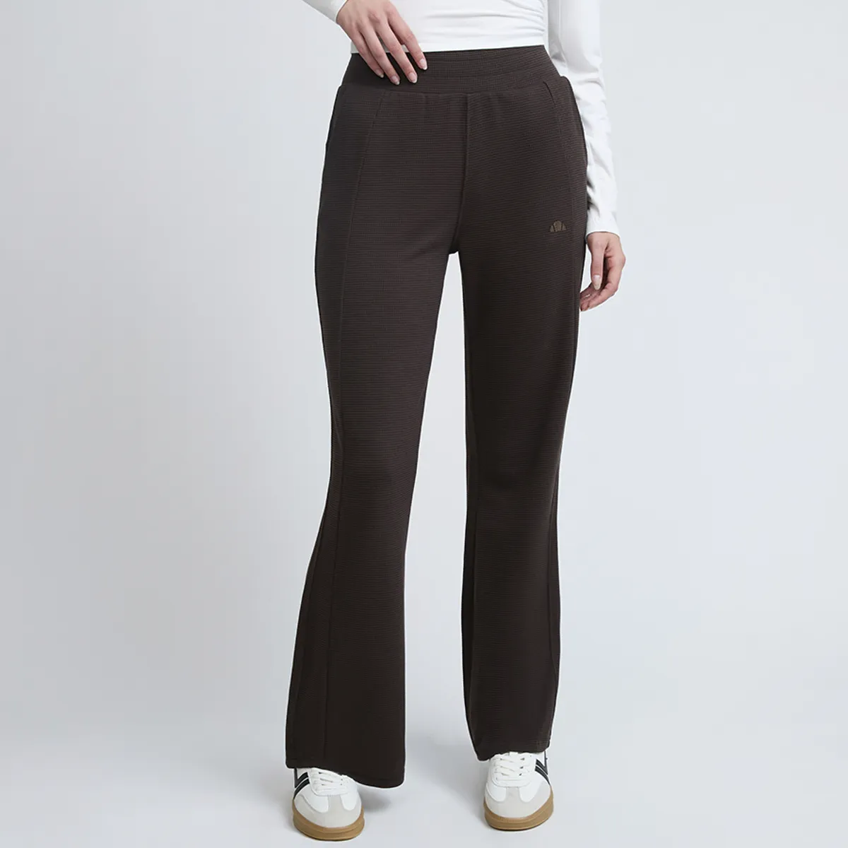 ELLESSE - PANTALON MUJER ELLESSE LIZMAR CAFÉ