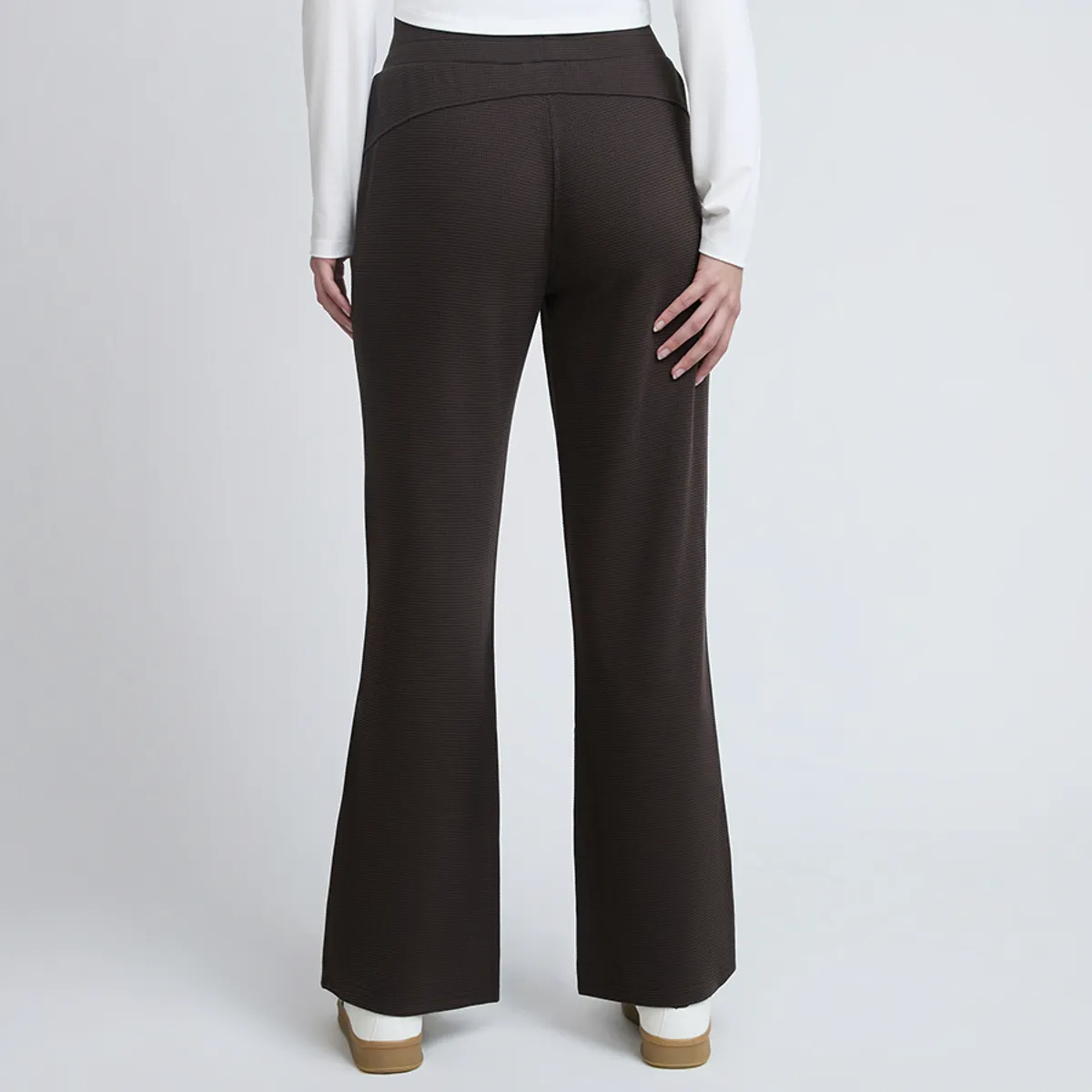 ELLESSE - PANTALON MUJER ELLESSE LIZMAR CAFÉ