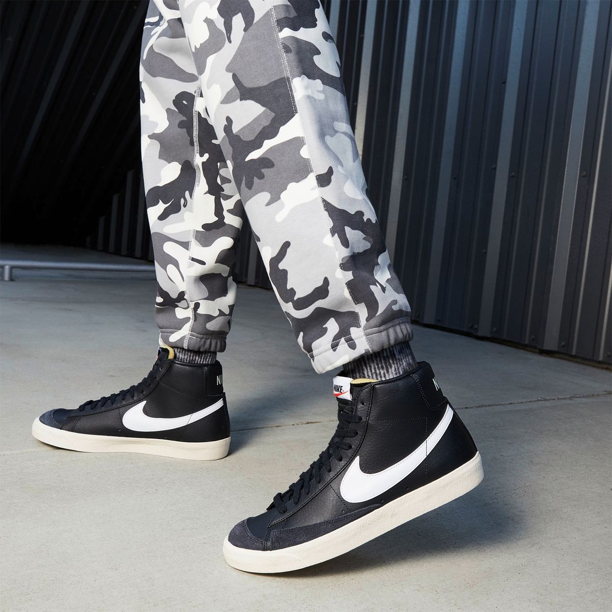 NIKE - Blazer Mid 77 Vintage Zapatilla Urbana Hombre Cuero Negro Nike