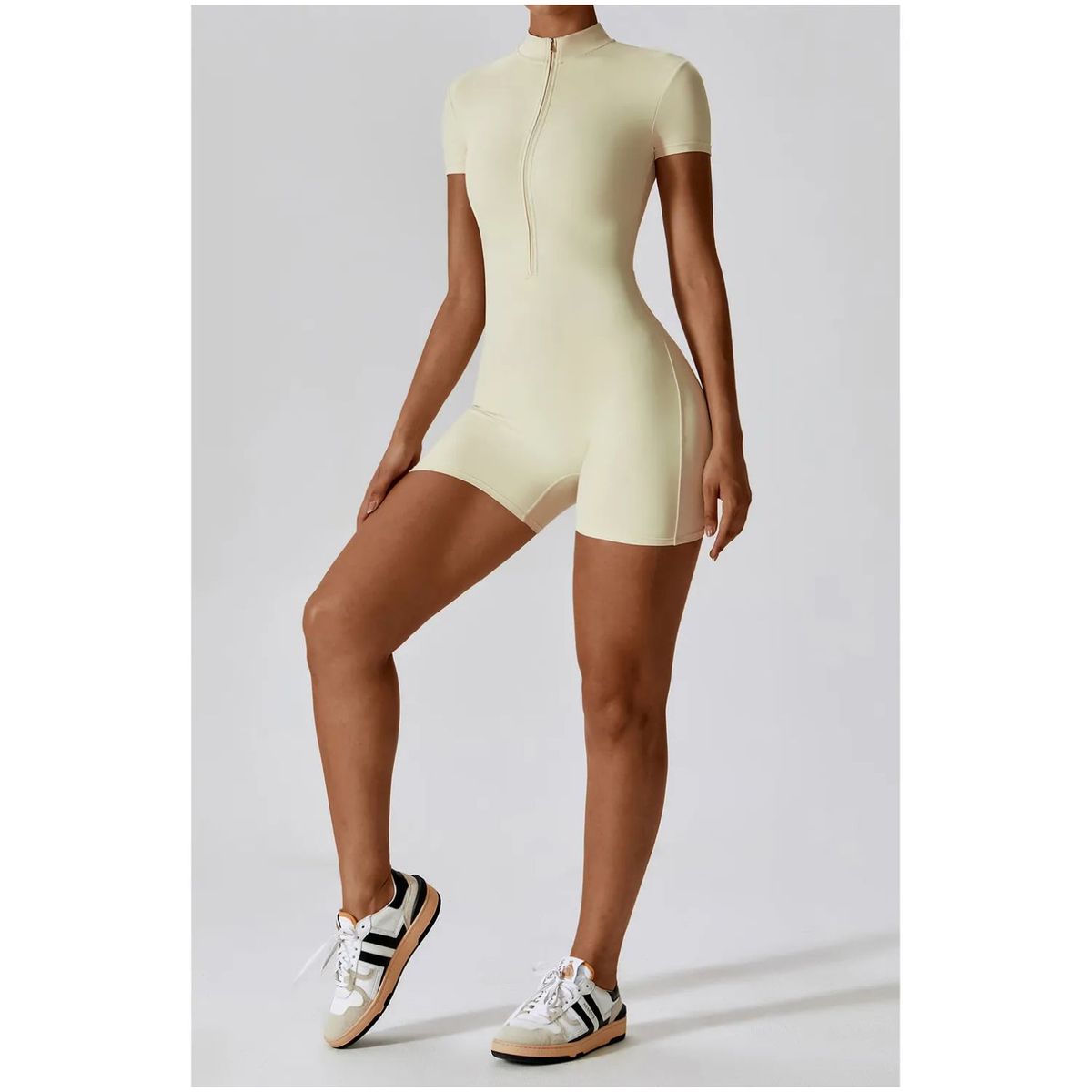 TIOZONEY - Enterito deportivo Mujer-Beige