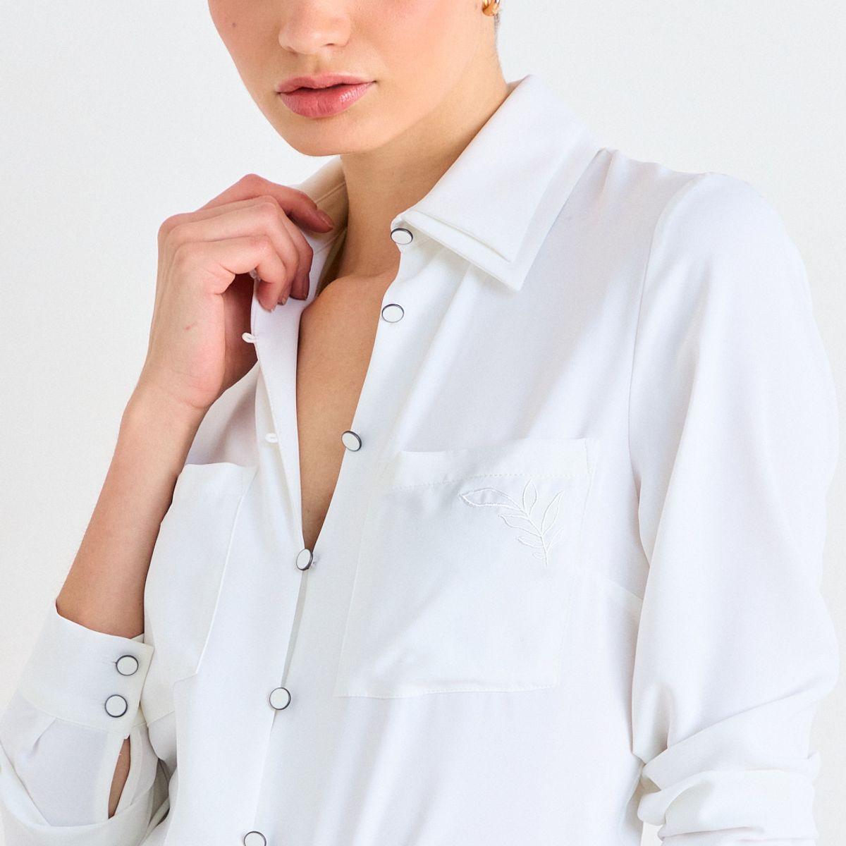 IO - Blusa Lisa Mujer Crudo Io