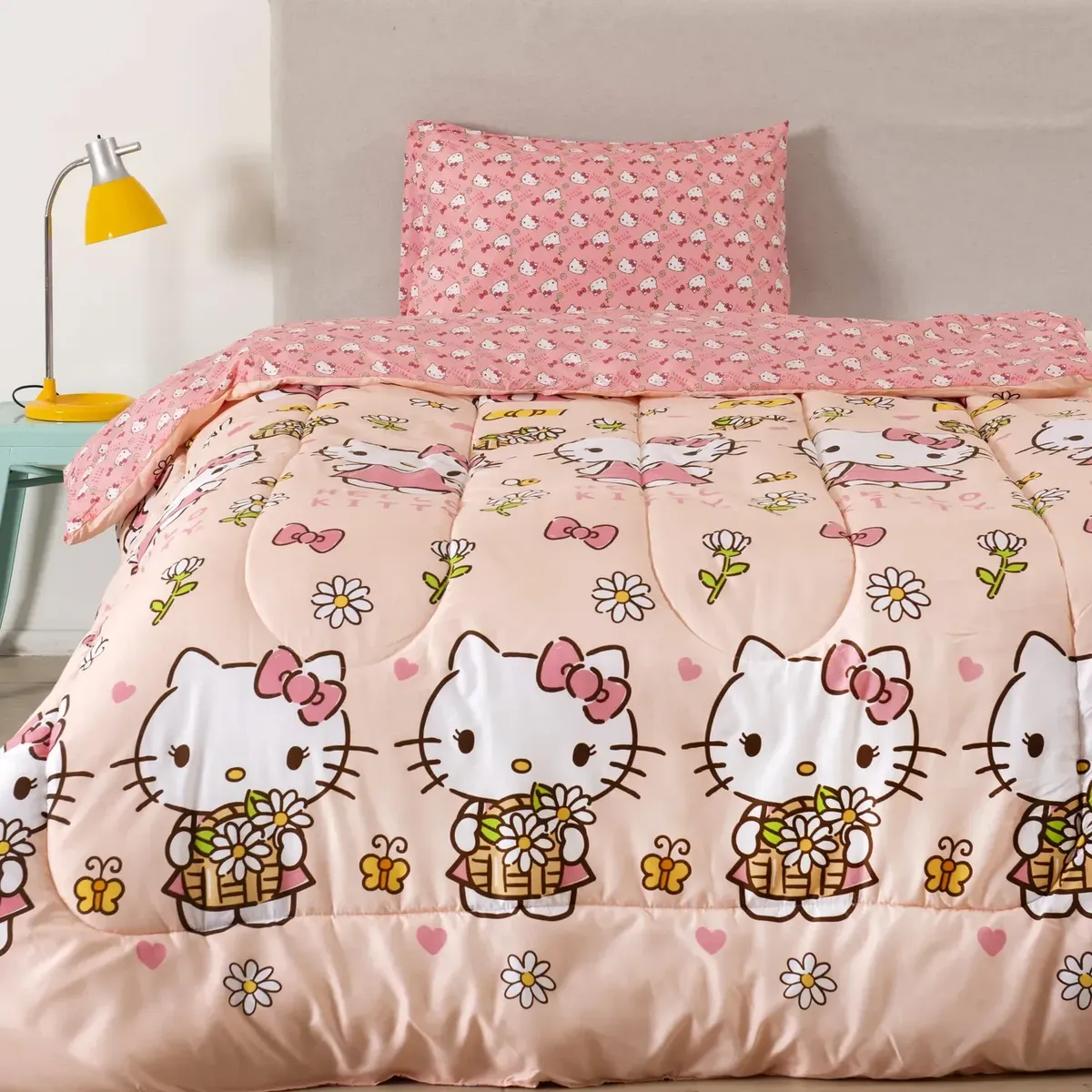 MASHINI - PLUMON HELLO KITTY MARGARITA 1 PLAZA Y 1.5 PLAZA REVERSIBLE