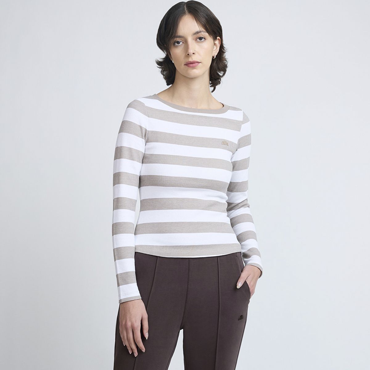 ELLESSE - POLERA MUJER ELLESSE LIA BEIGE/BLANCO