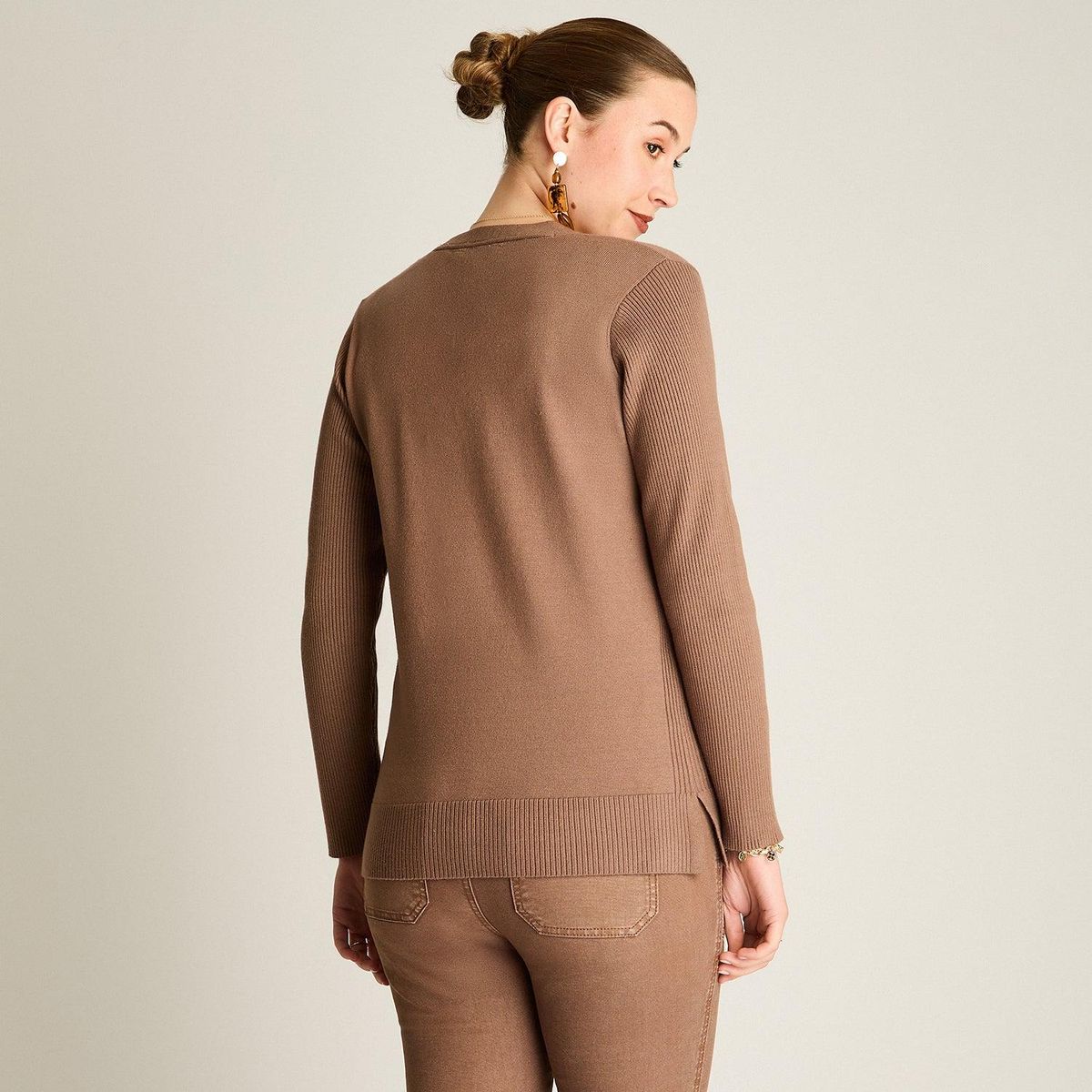 LORENZO DI PONTTI - Cardigan Taupe Escote V con Botones Carey