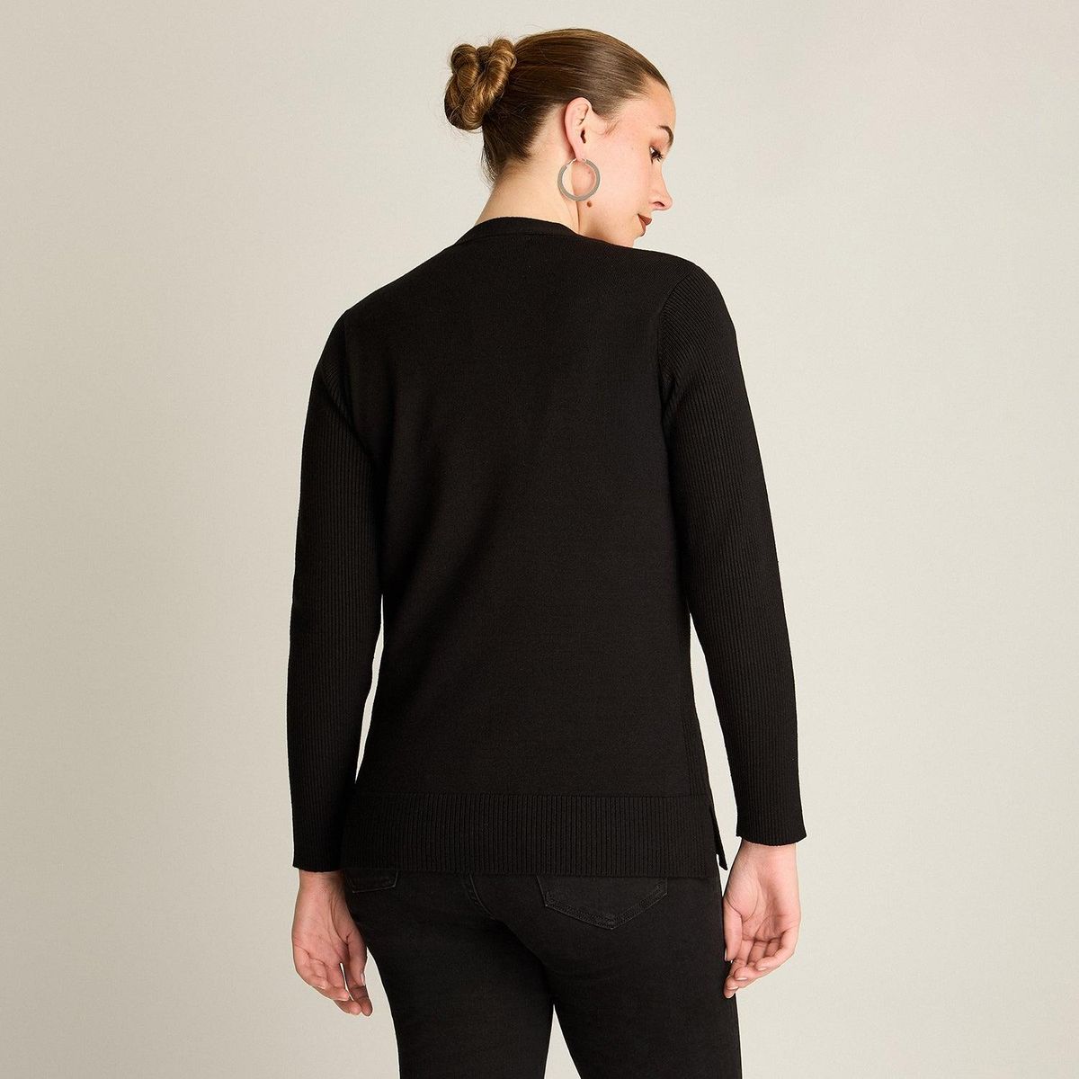 LORENZO DI PONTTI - Cardigan Negro Escote V con Botones Carey