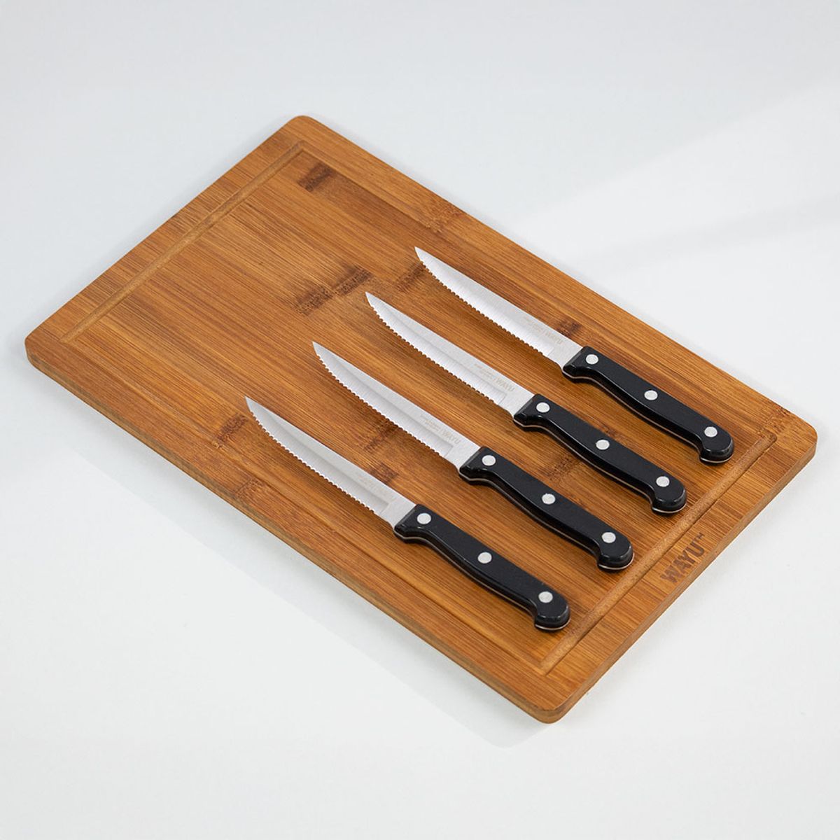 WAYU - Set 4 Cuchillos + Tabla Bamboo