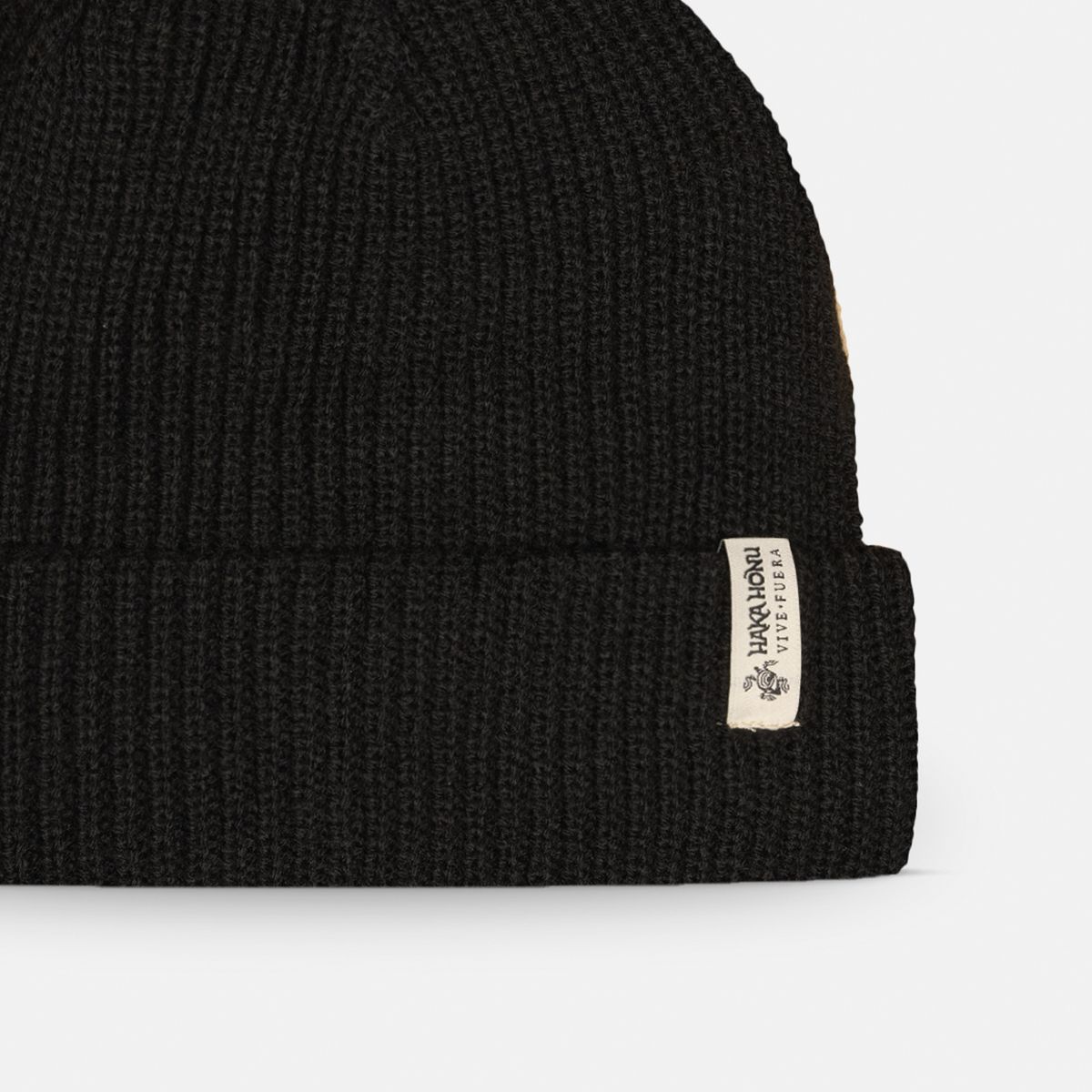 HAKA HONU - Gorro Unisex Zorzal Negro Haka Honu
