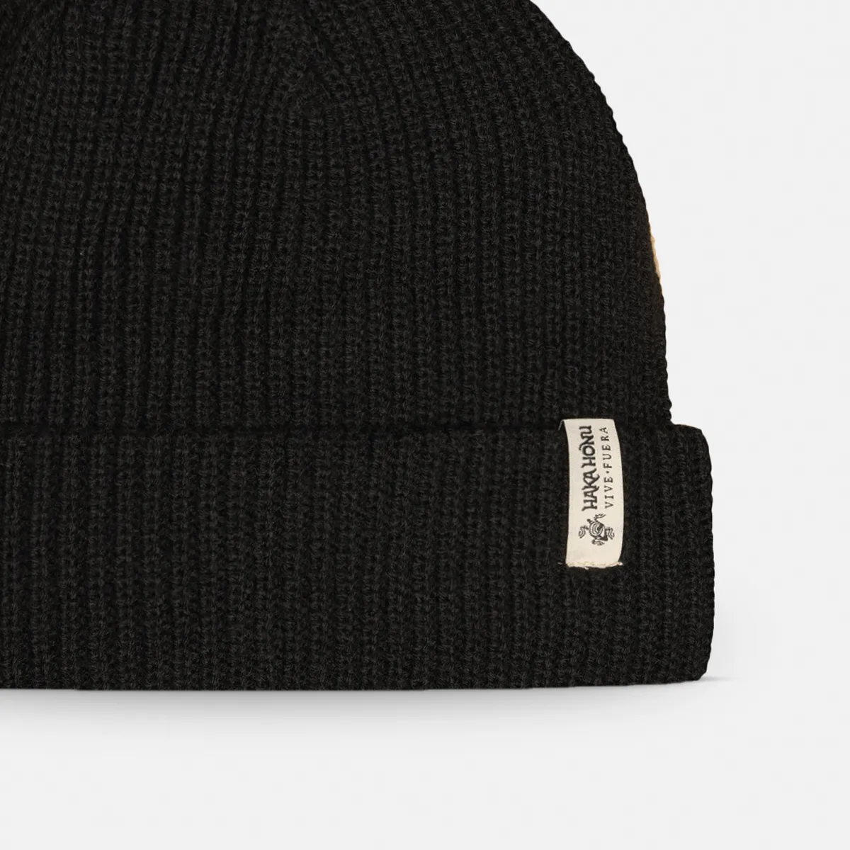 HAKA HONU - Gorro Unisex Zorzal Negro Haka Honu