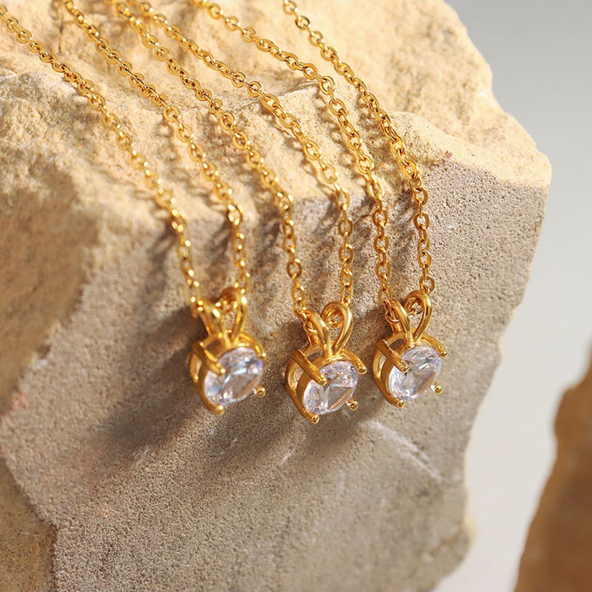 TIOZONEY - Collar con colgante de diamante solitario cultivado